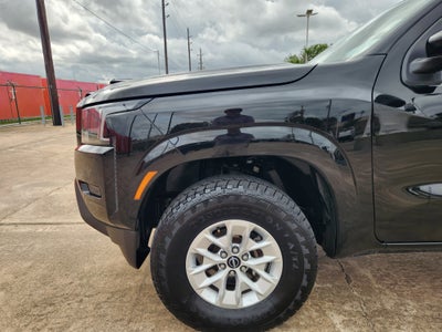 2024 Nissan Frontier SV