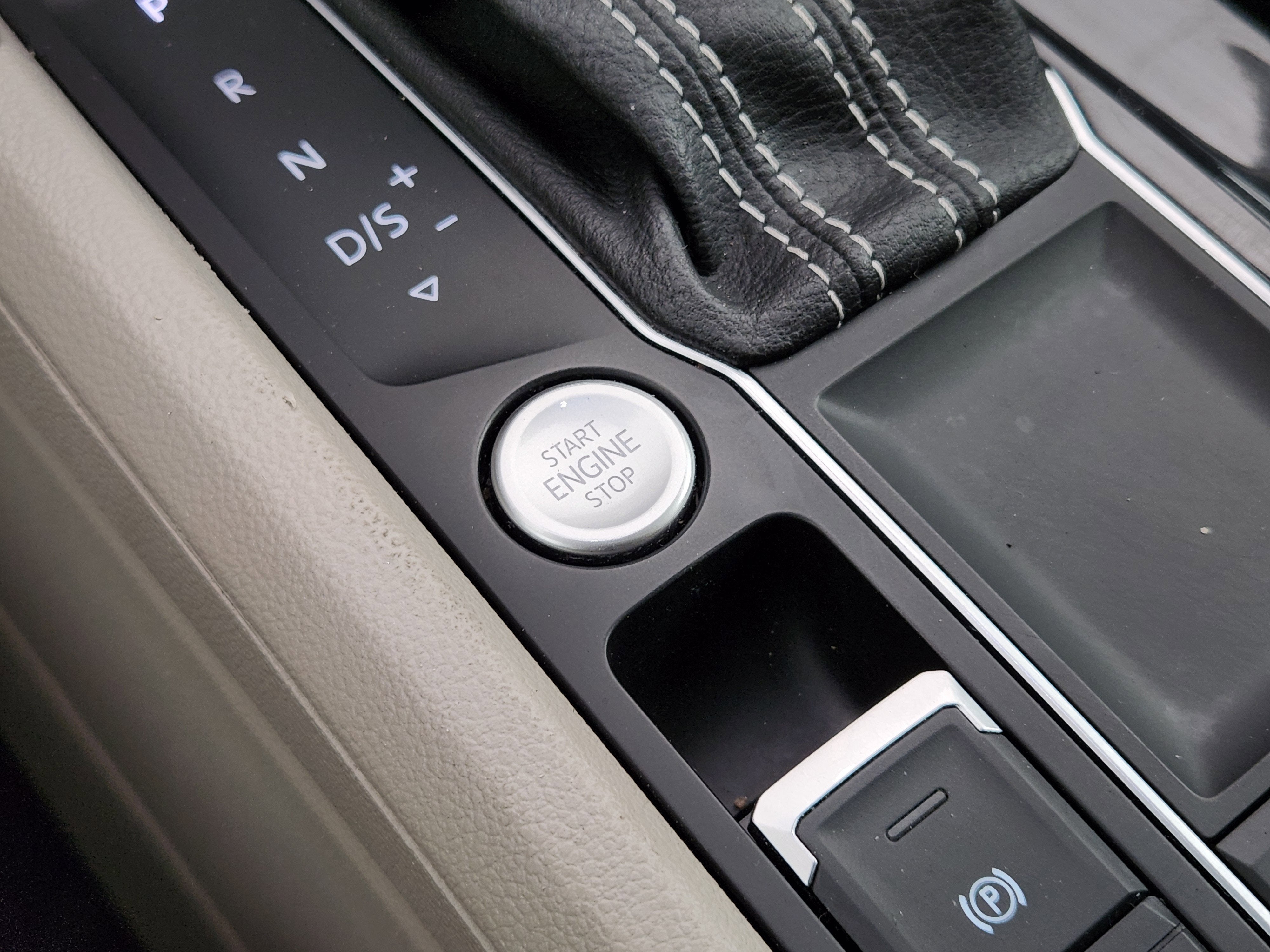 2023 Volkswagen Atlas 2.0T SE w/Technology