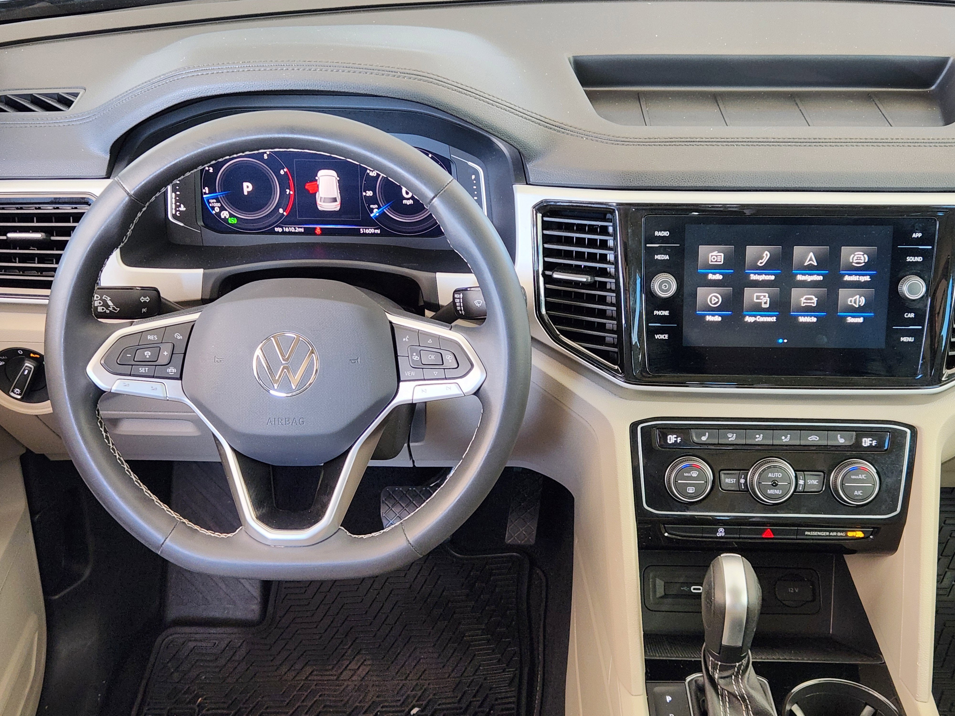 2023 Volkswagen Atlas 2.0T SE w/Technology