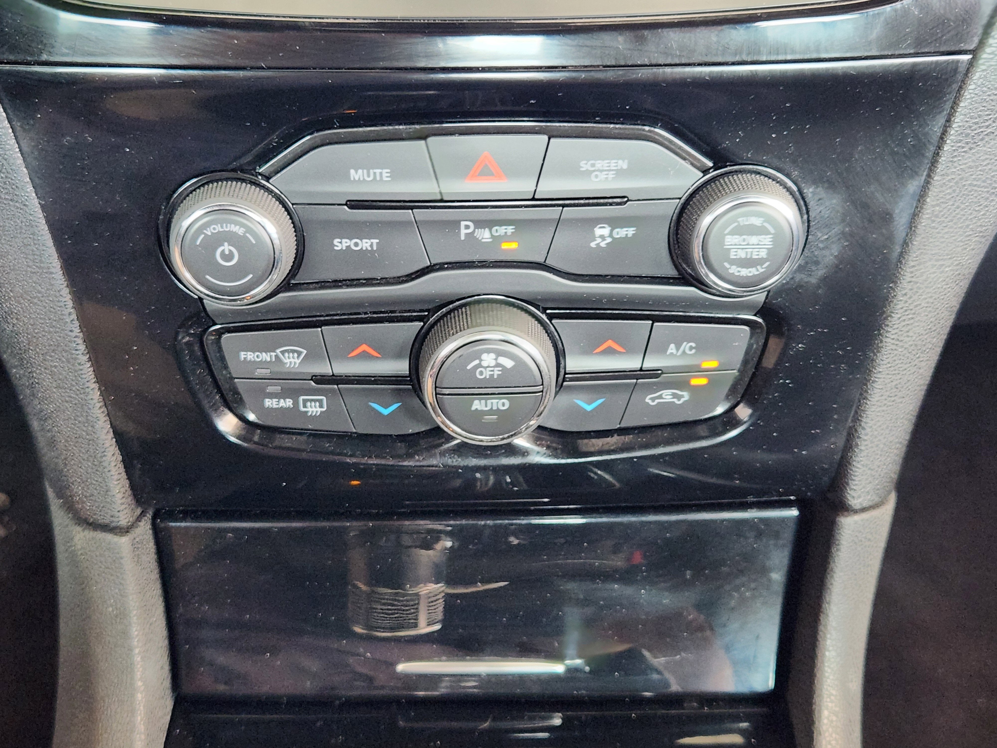 2023 Chrysler 300 300S