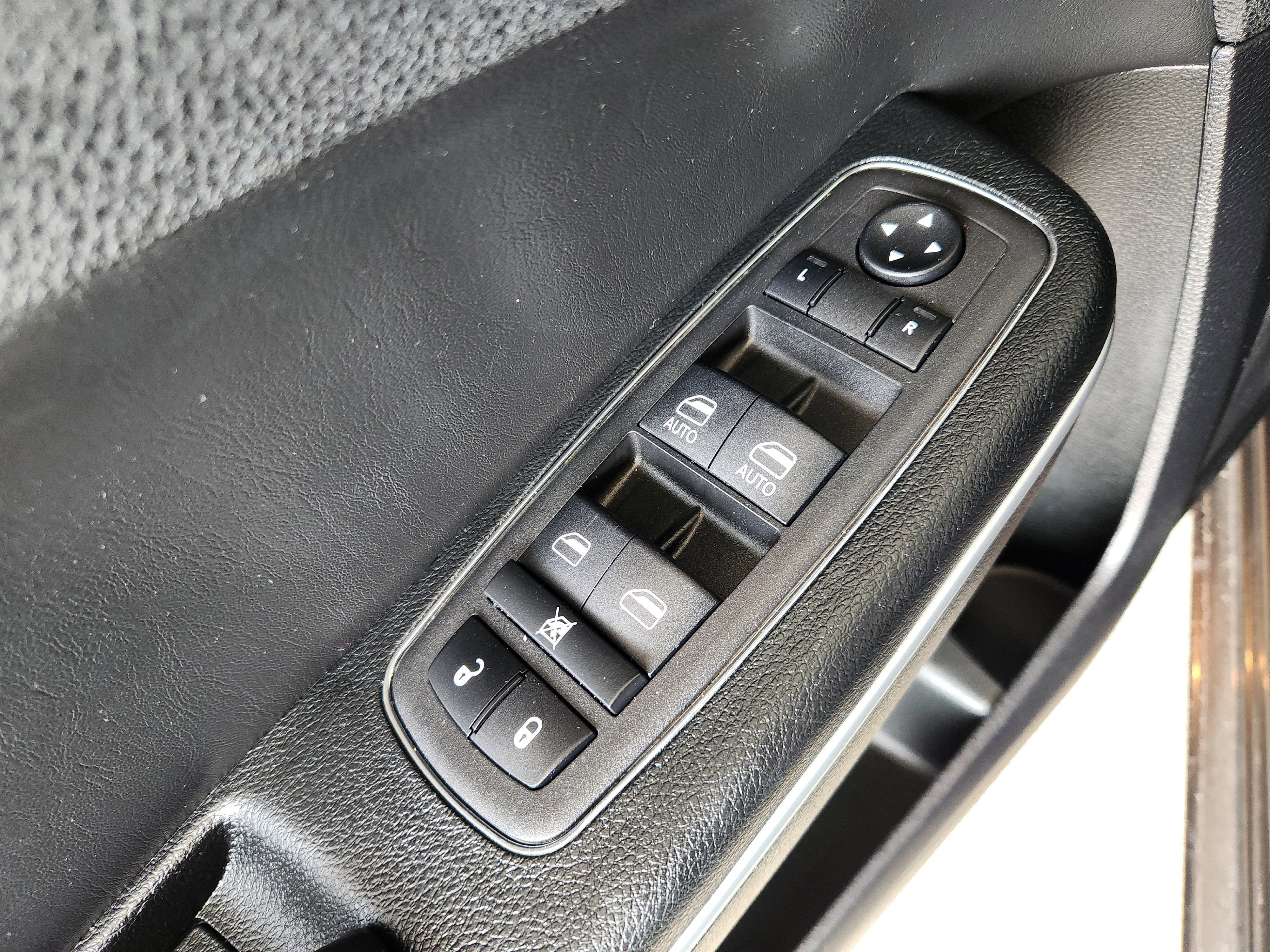 2023 Chrysler 300 300S
