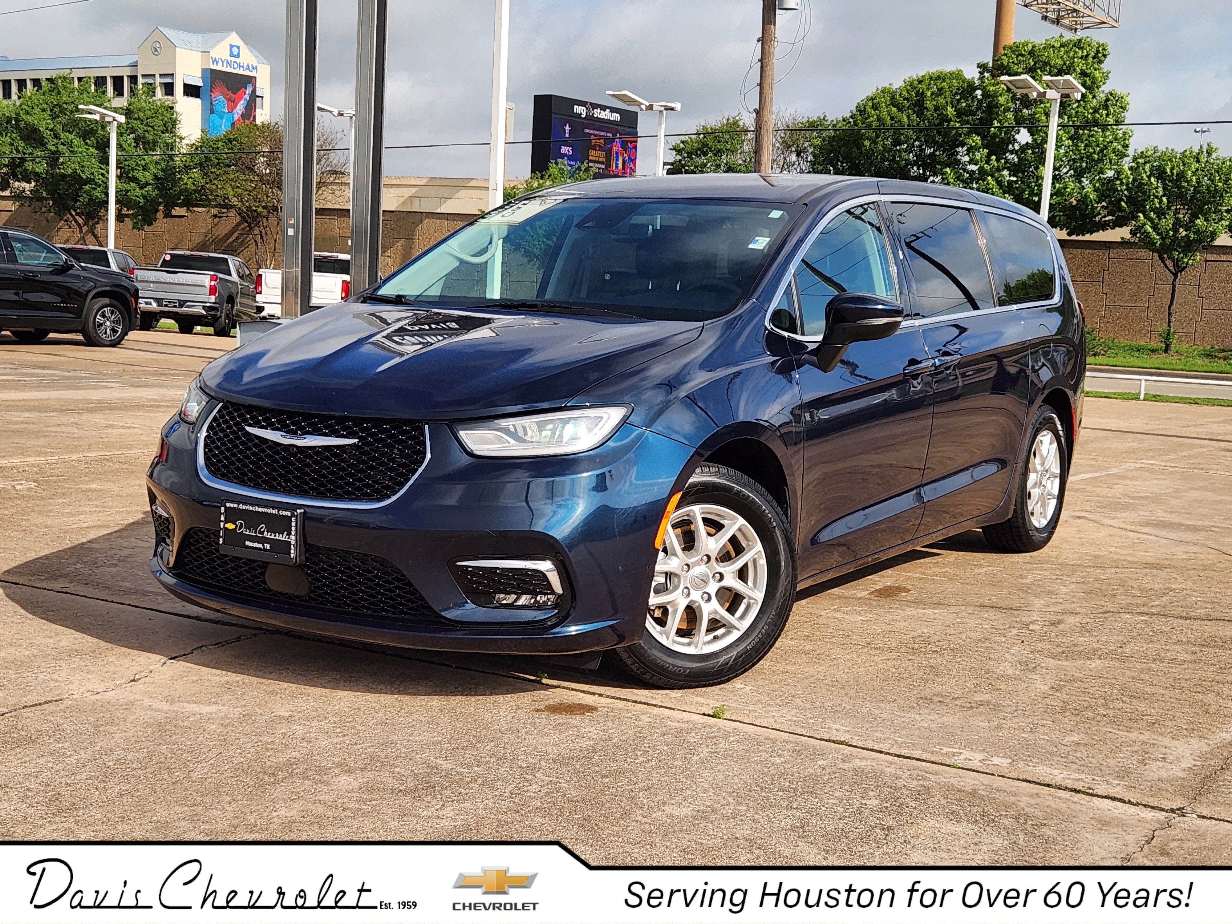 2023 Chrysler Pacifica Touring L