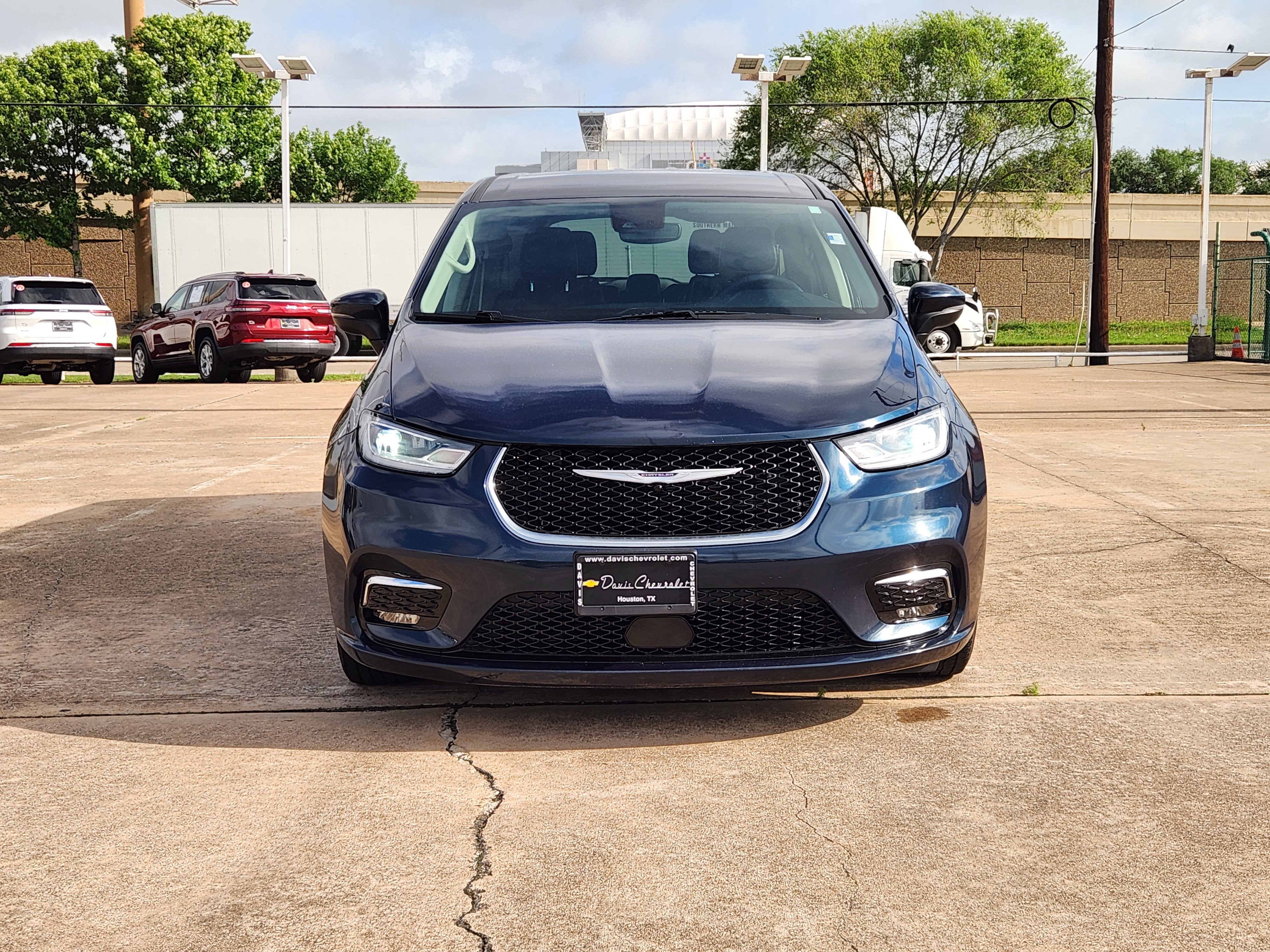 2023 Chrysler Pacifica Touring L