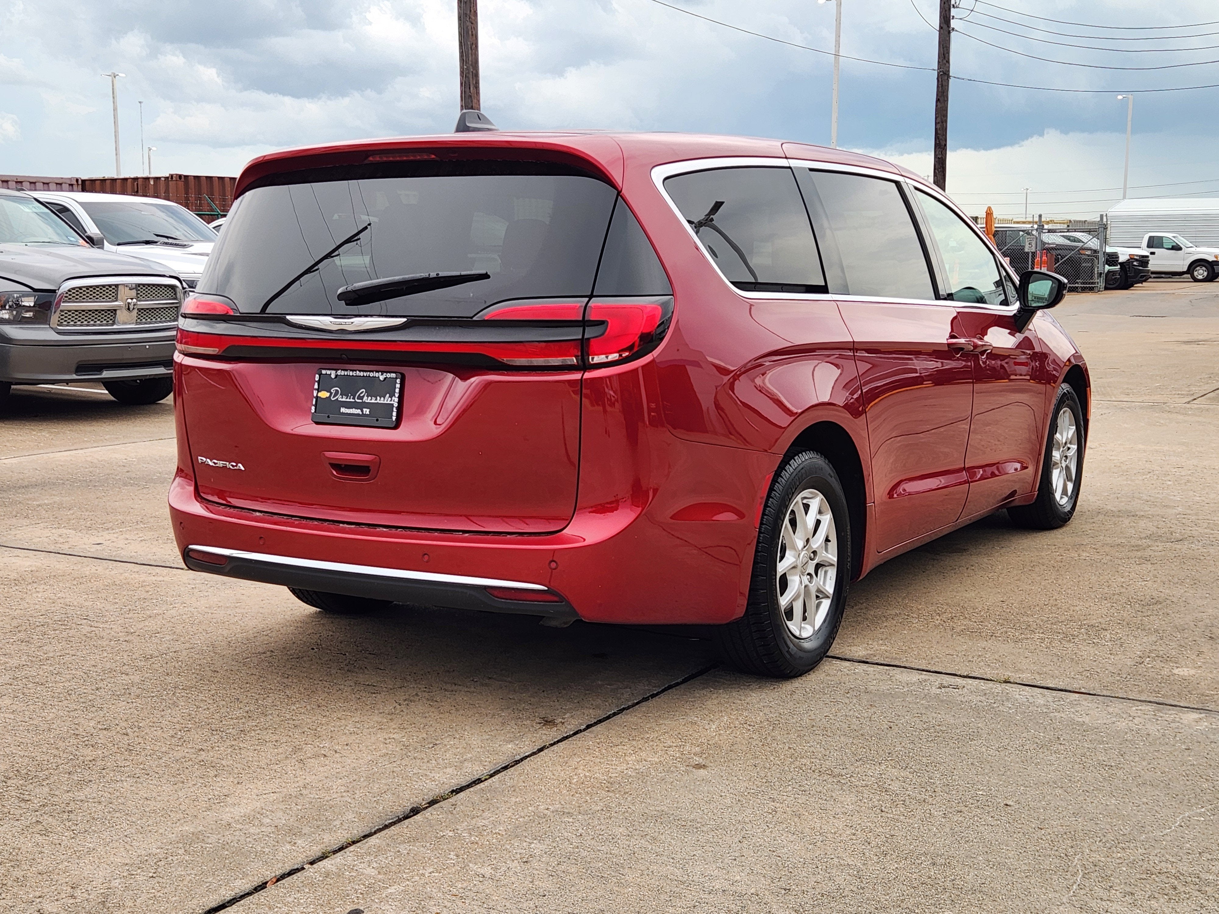 2024 Chrysler Pacifica Touring L