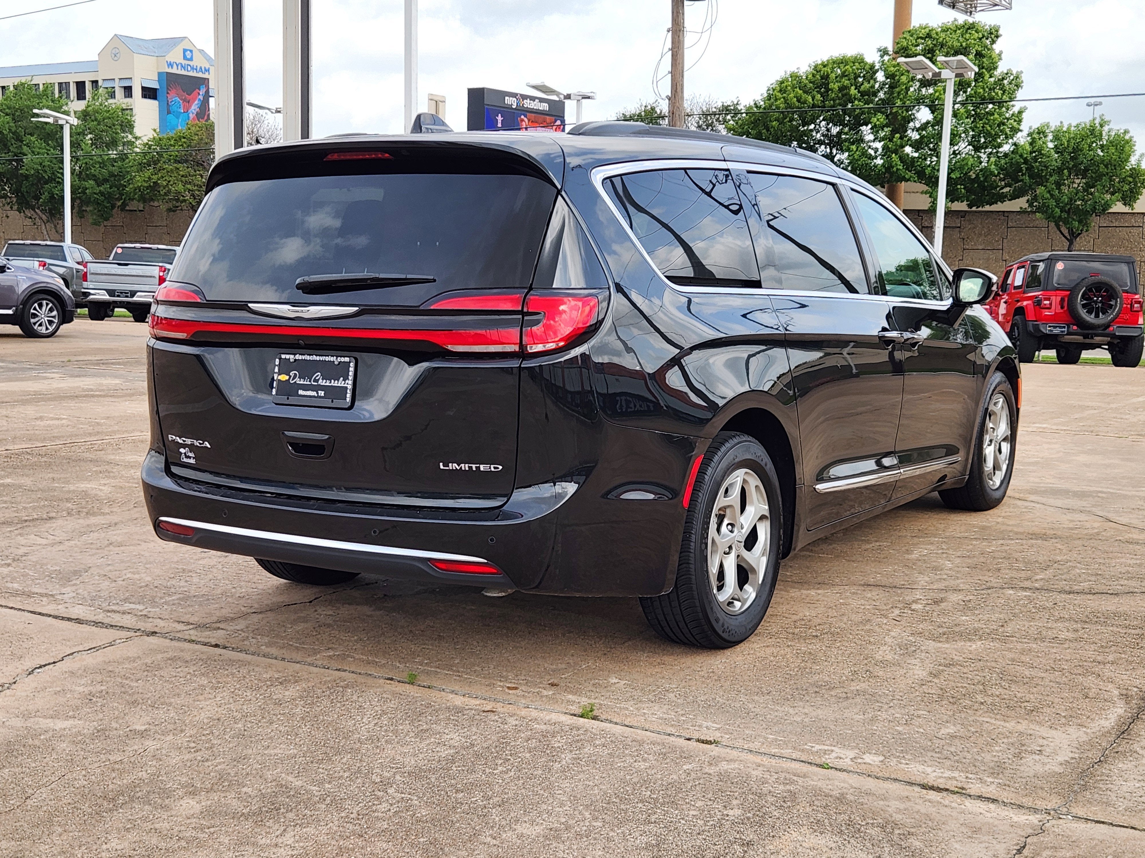 2023 Chrysler Pacifica Limited