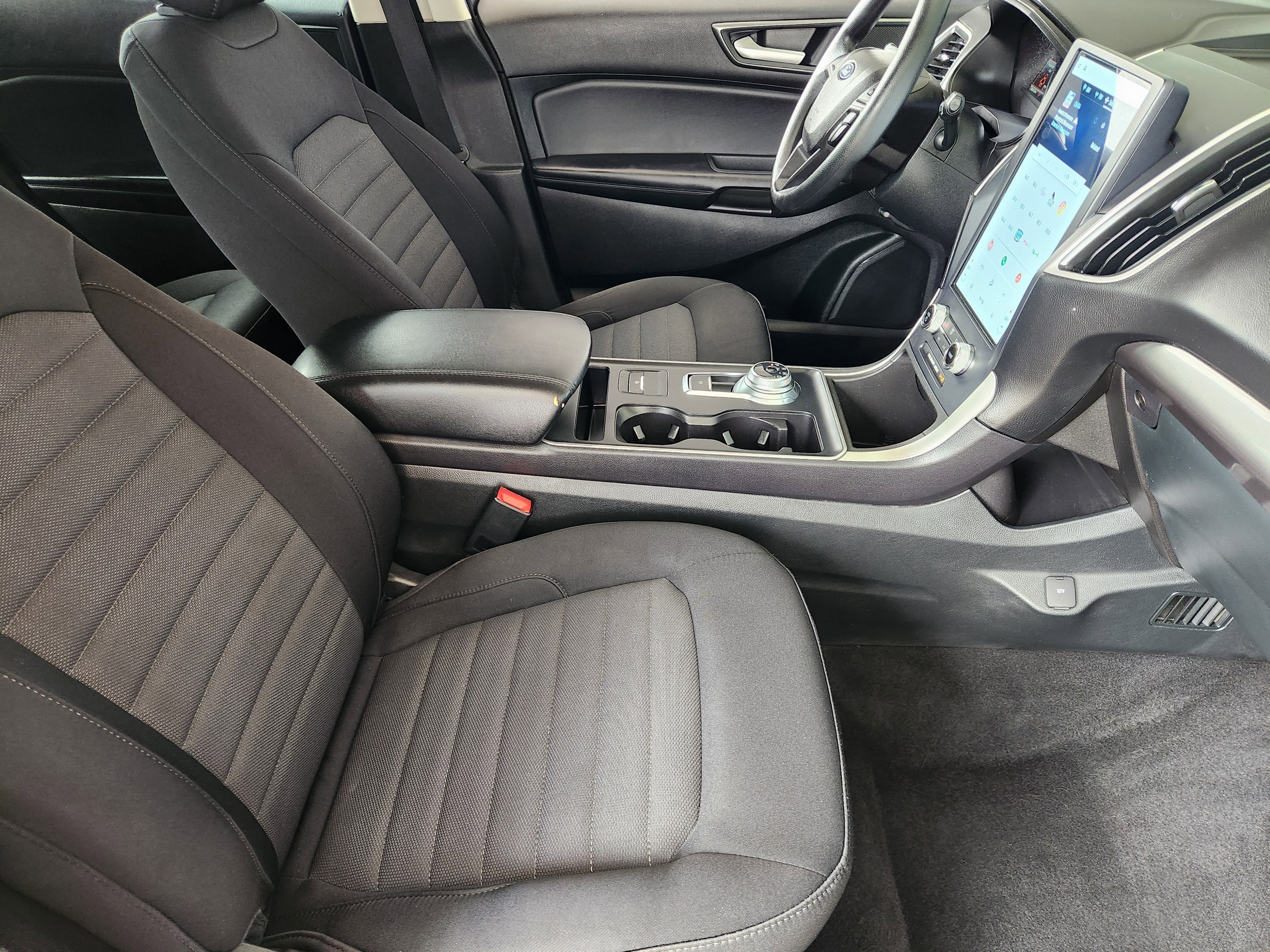 2023 Ford Edge SE