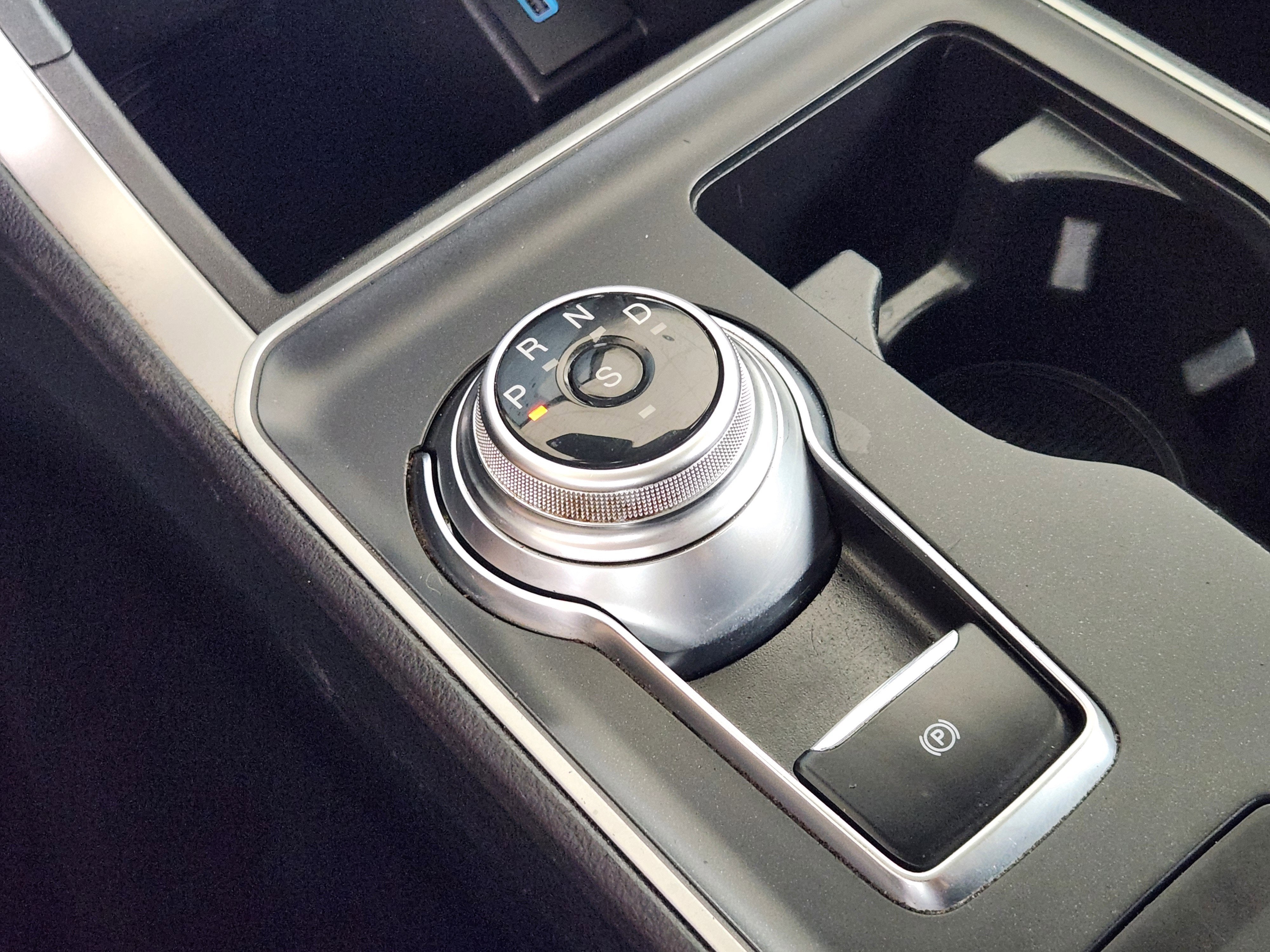 2023 Ford Edge SE