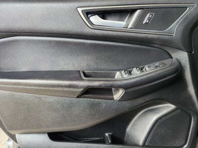 2023 Ford Edge SE