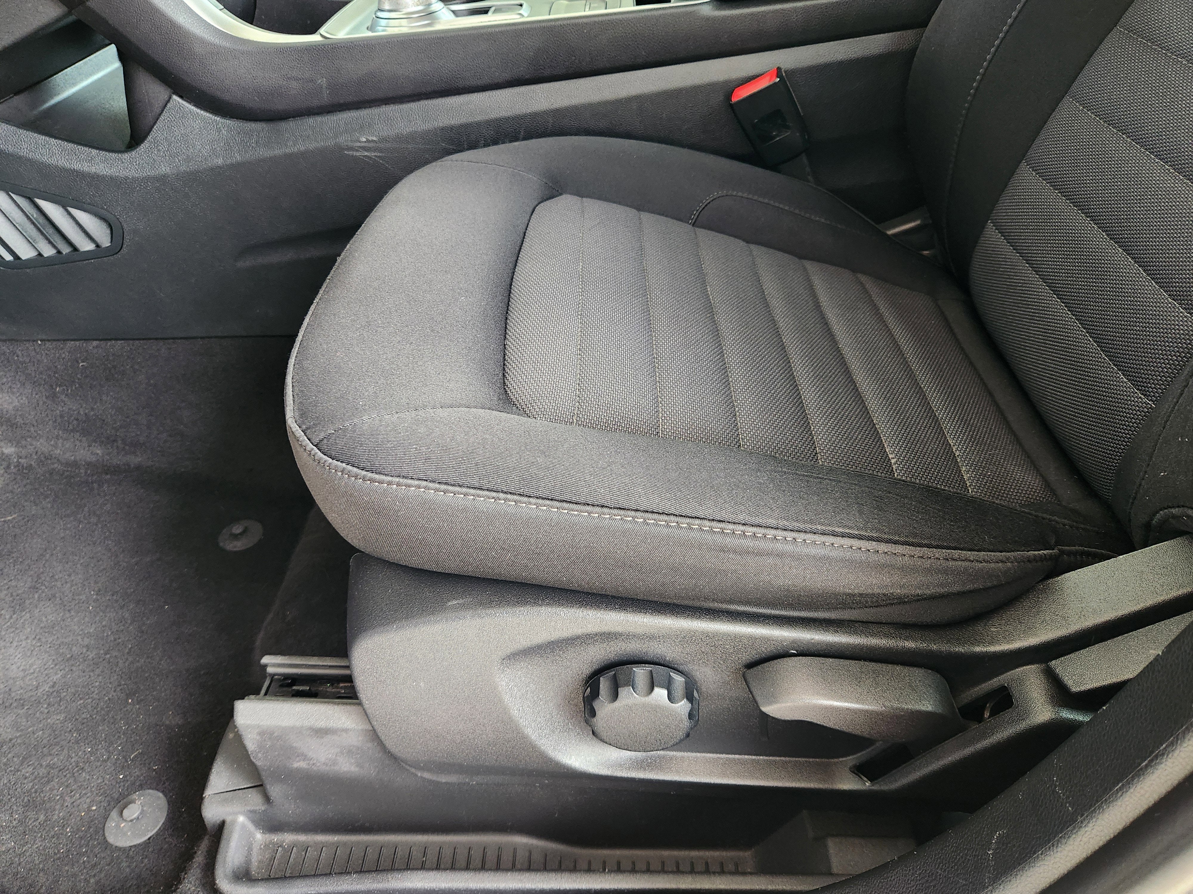 2023 Ford Edge SE