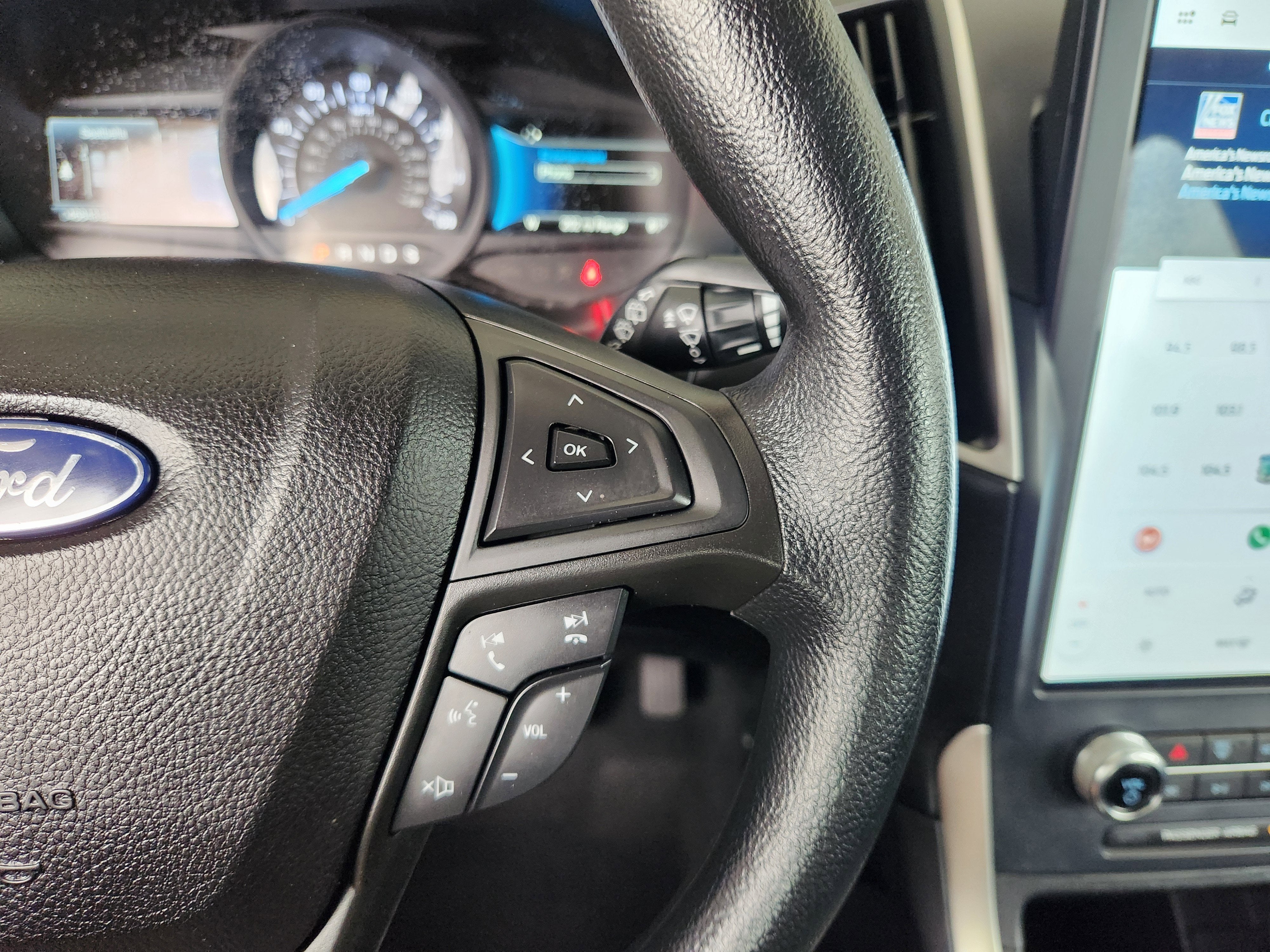 2023 Ford Edge SE