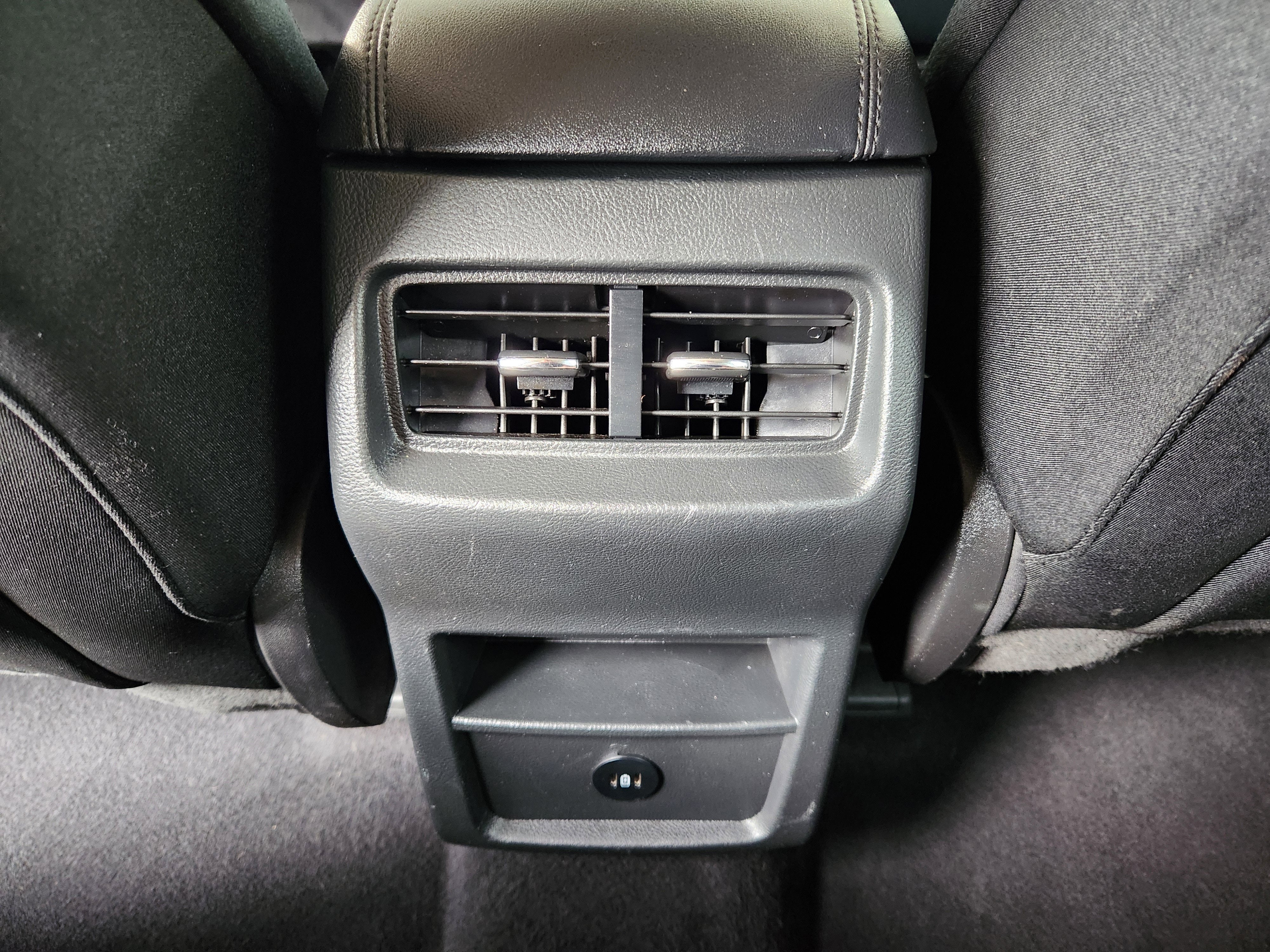 2023 Ford Edge SE