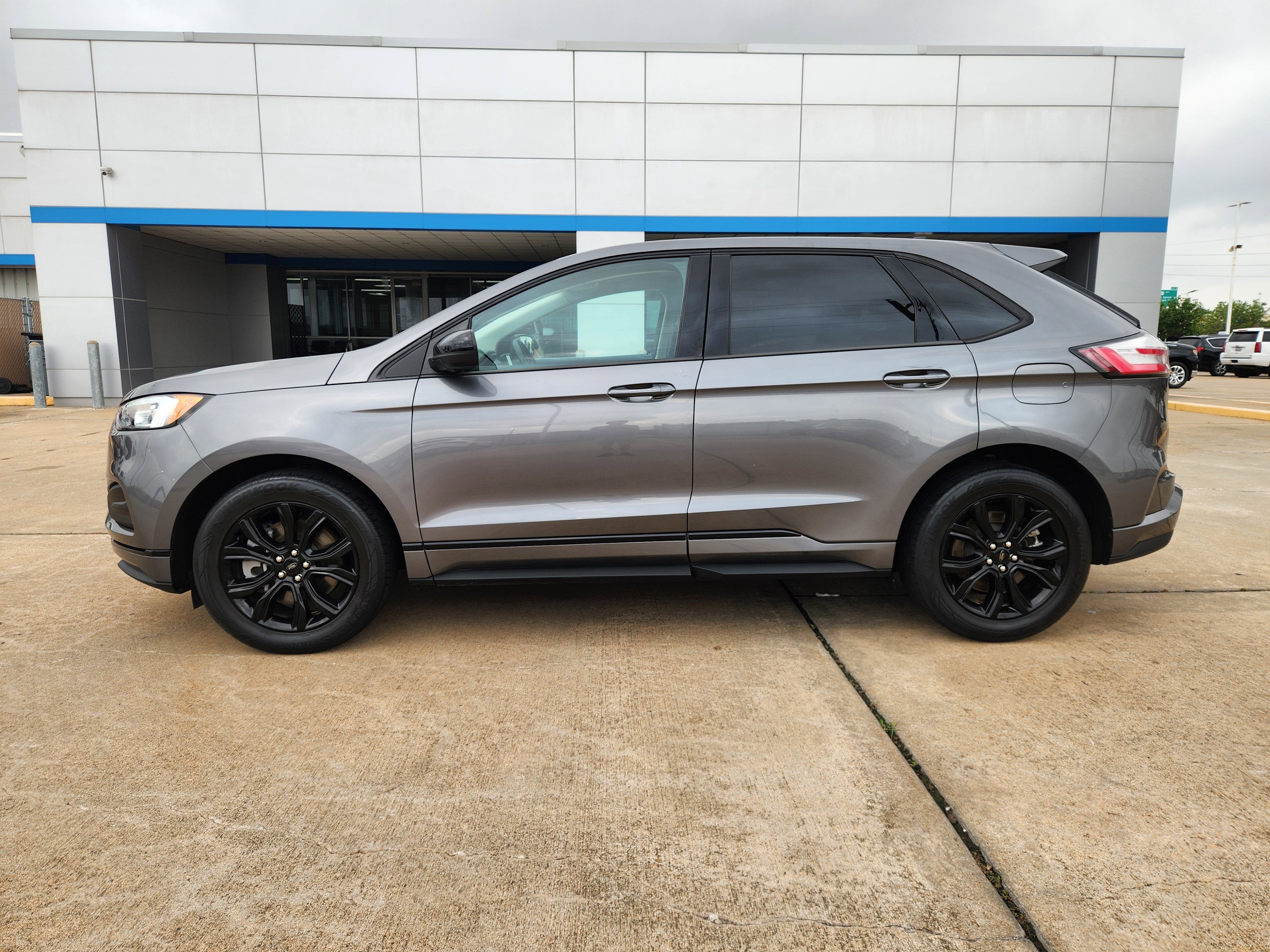 2023 Ford Edge SE