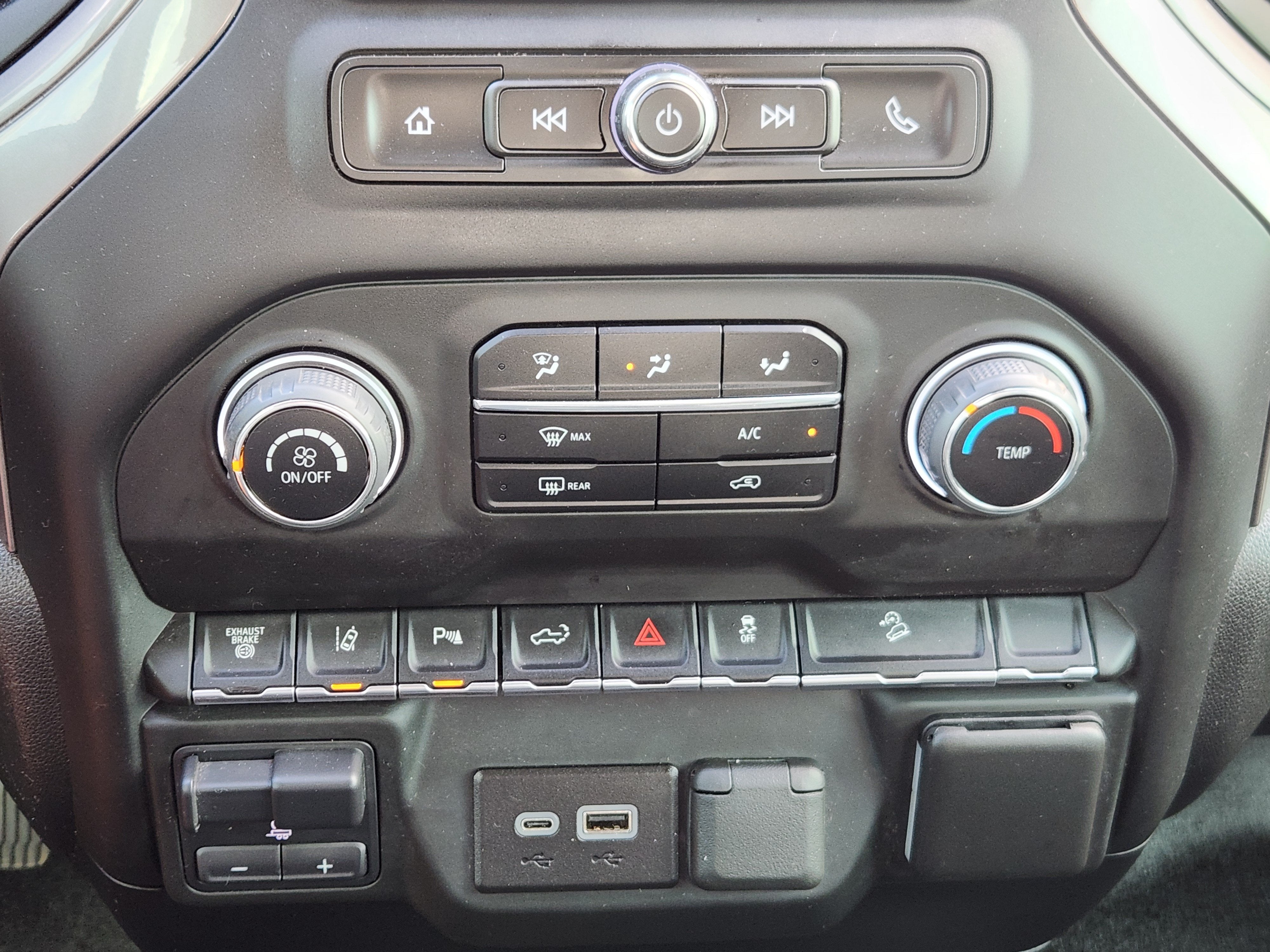 2024 Chevrolet Silverado 2500 HD Custom