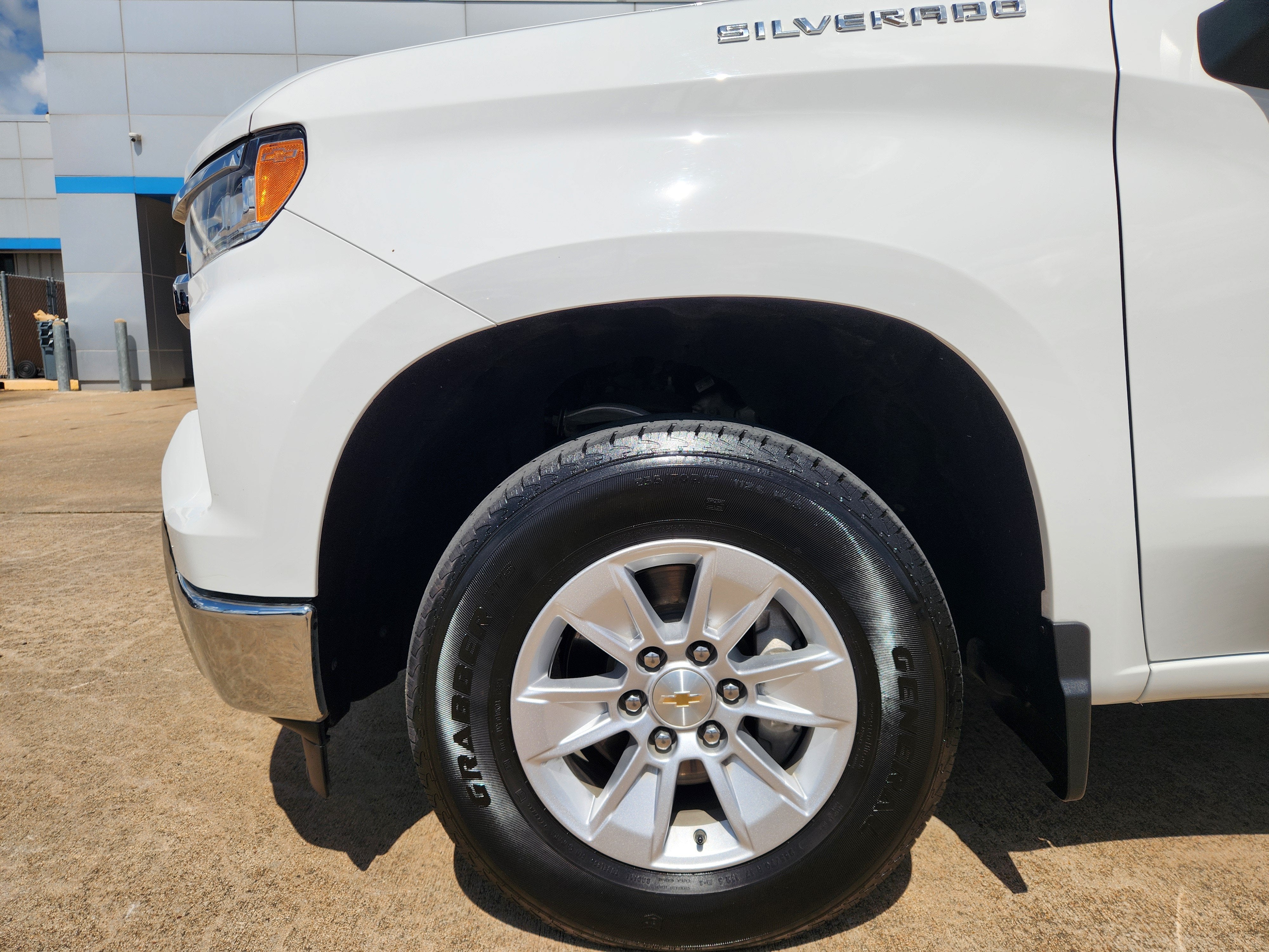 2025 Chevrolet Silverado 1500 LT