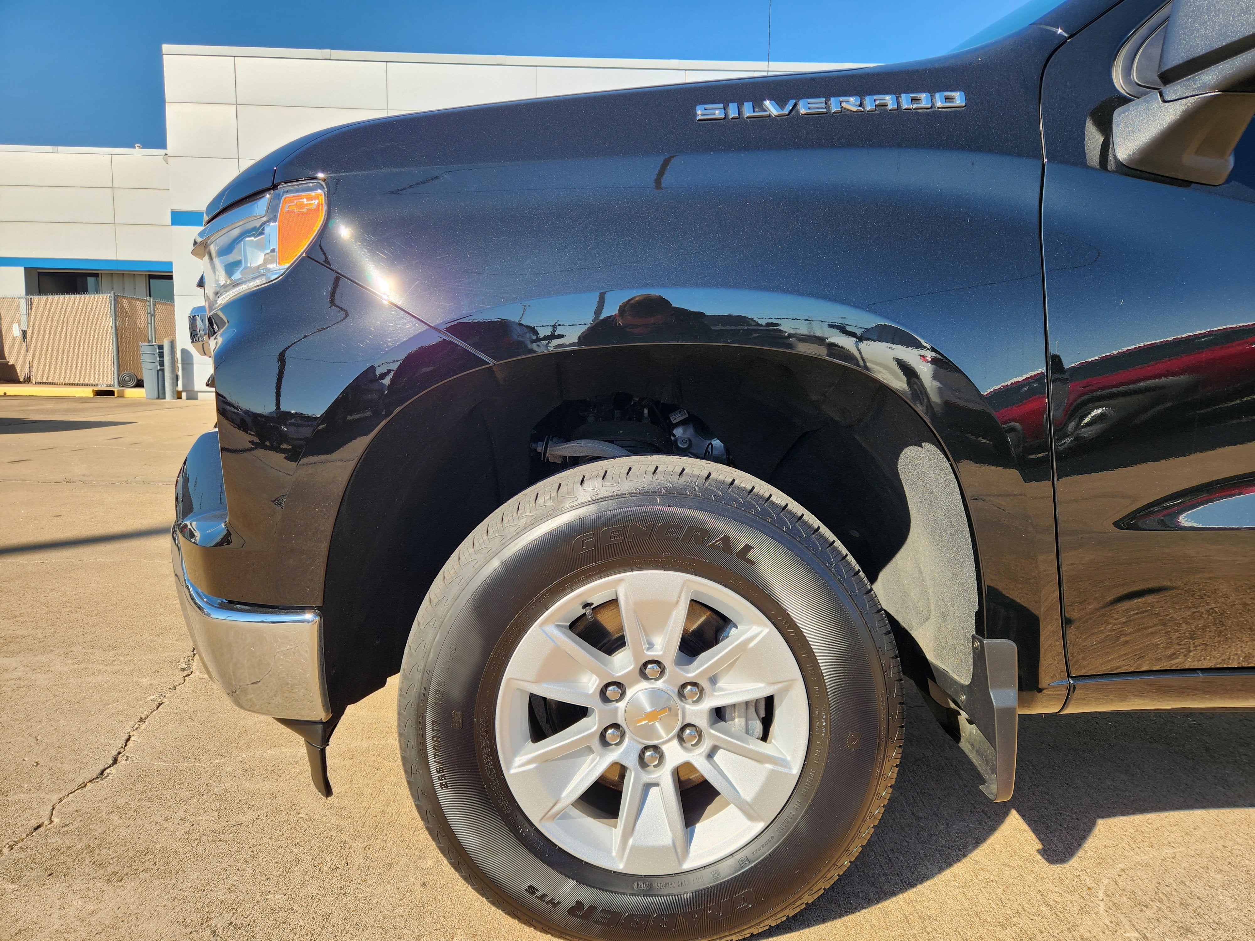 2025 Chevrolet Silverado 1500 LT