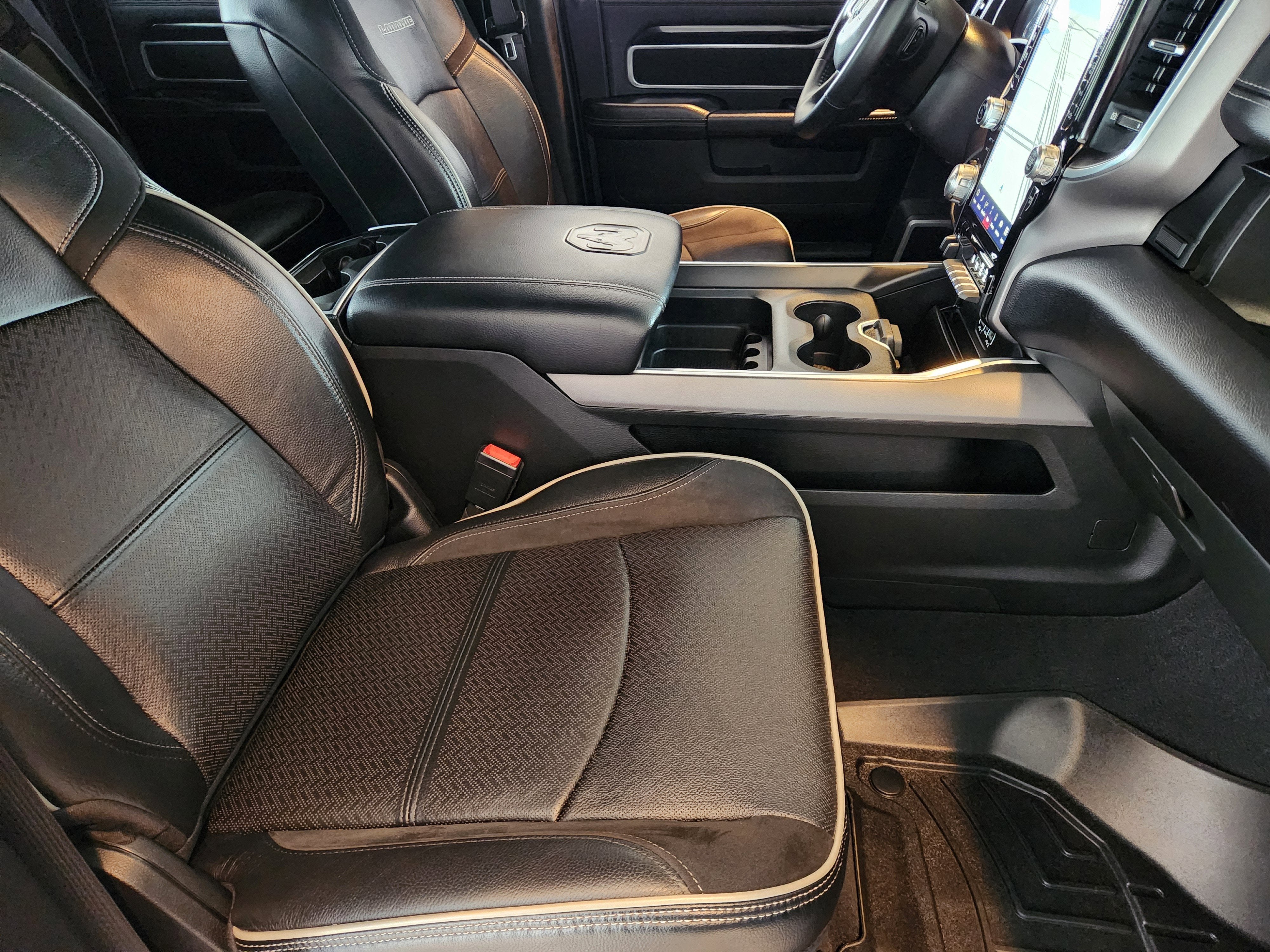 2022 RAM 2500 Laramie Crew Cab 4x4 6'4" Box