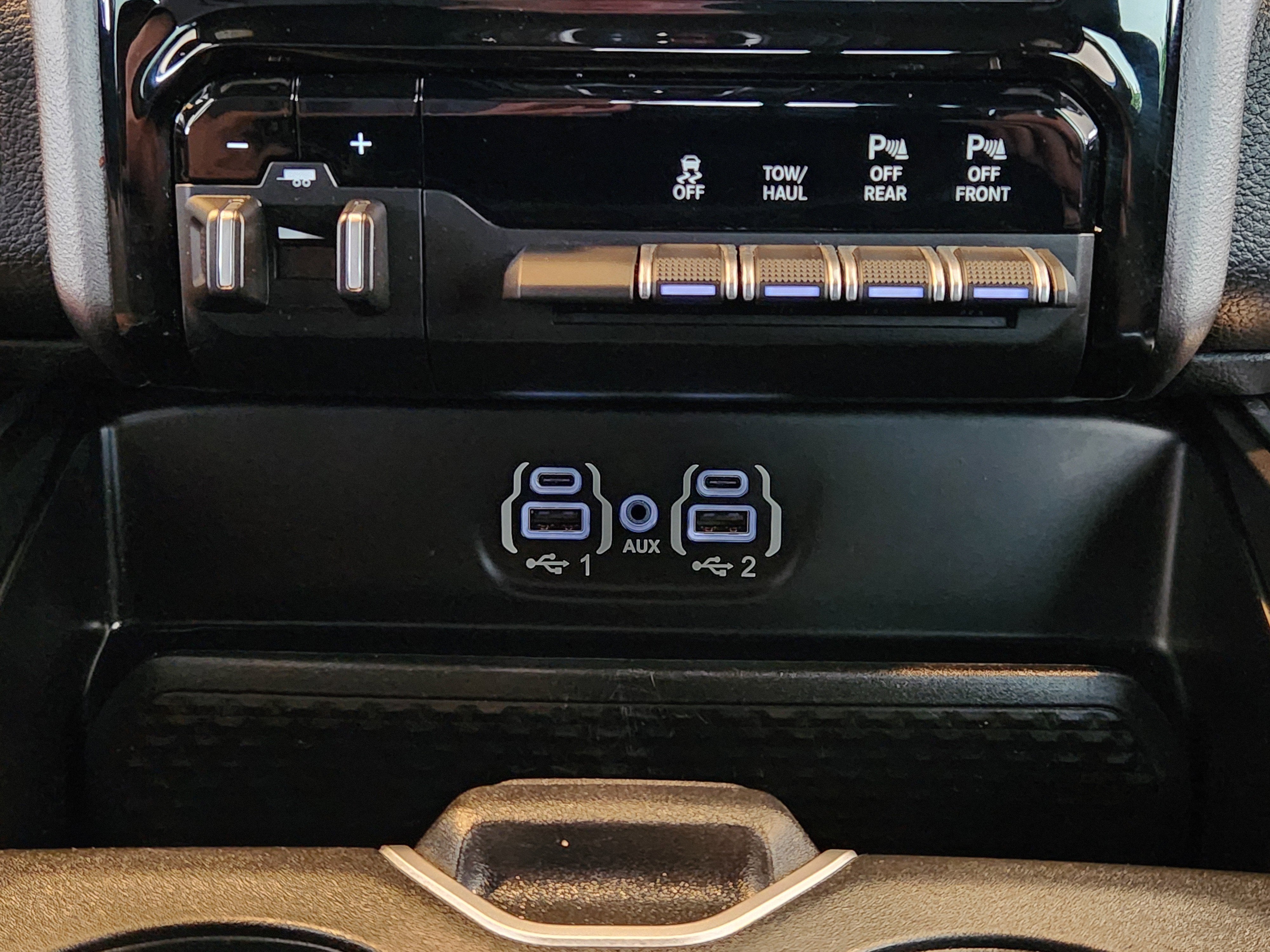 2022 RAM 2500 Laramie Crew Cab 4x4 6'4" Box