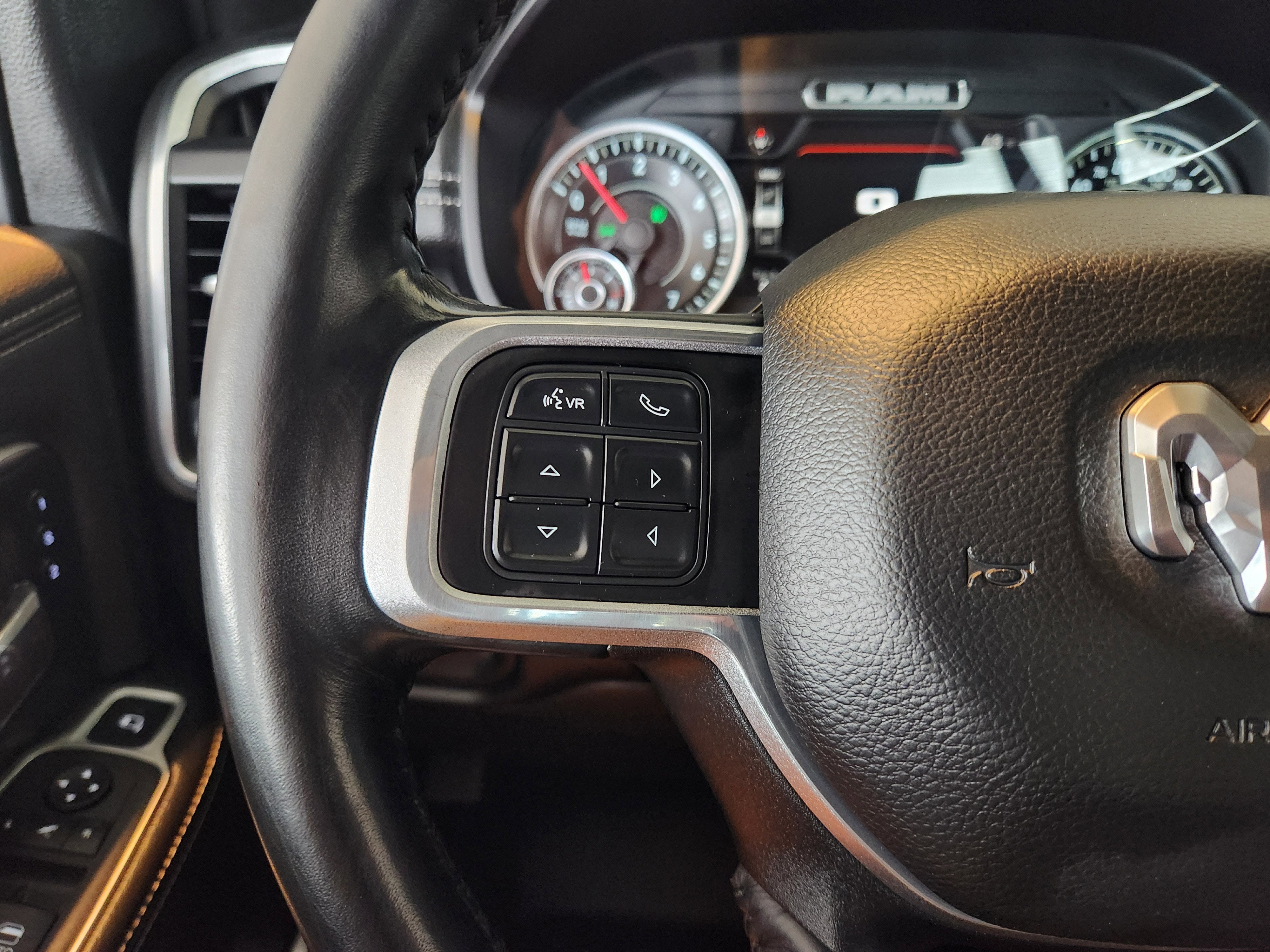 2022 RAM 2500 Laramie Crew Cab 4x4 6'4" Box