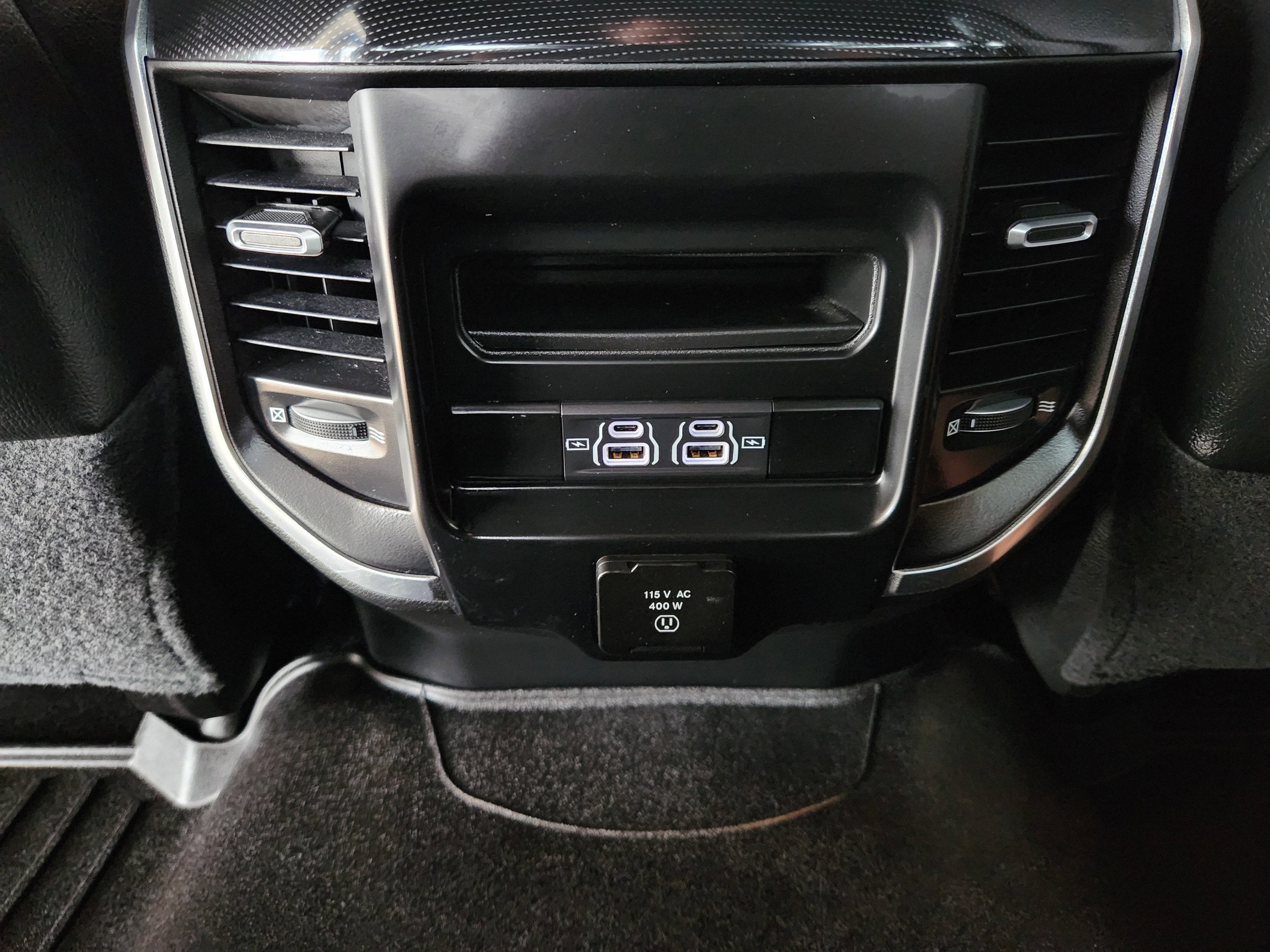 2022 RAM 2500 Laramie Crew Cab 4x4 6'4" Box