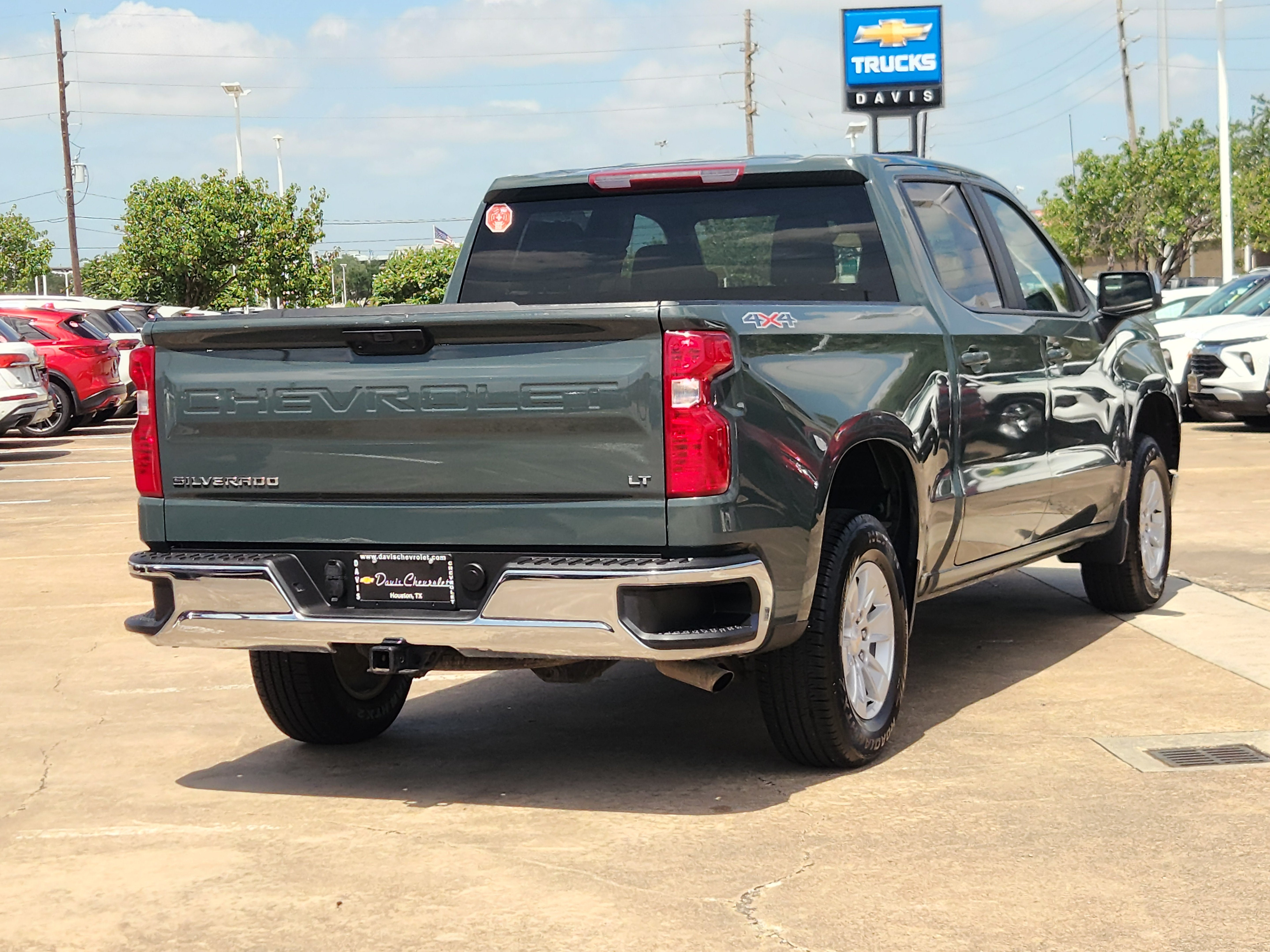 2025 Chevrolet Silverado 1500 LT