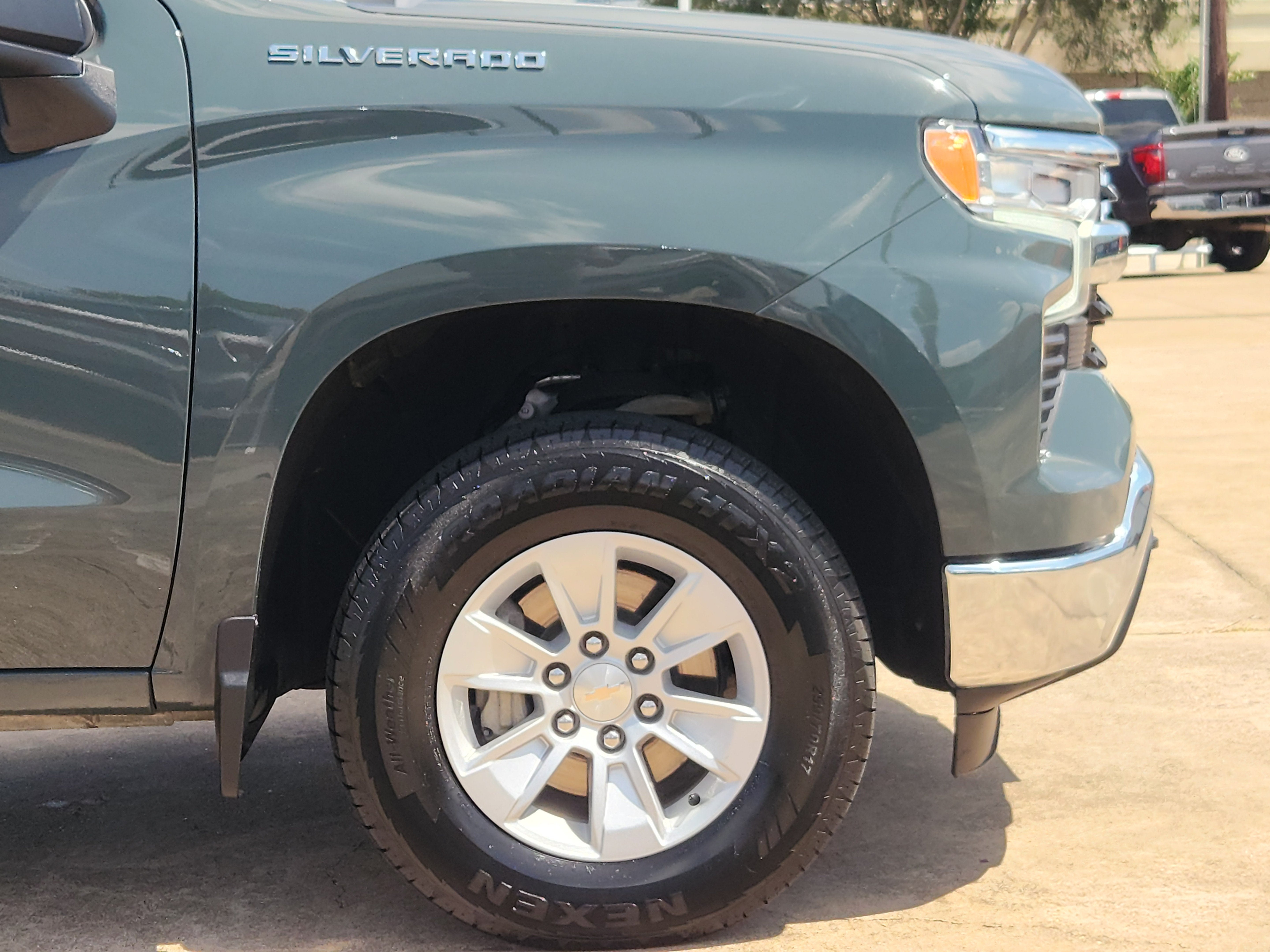 2025 Chevrolet Silverado 1500 LT