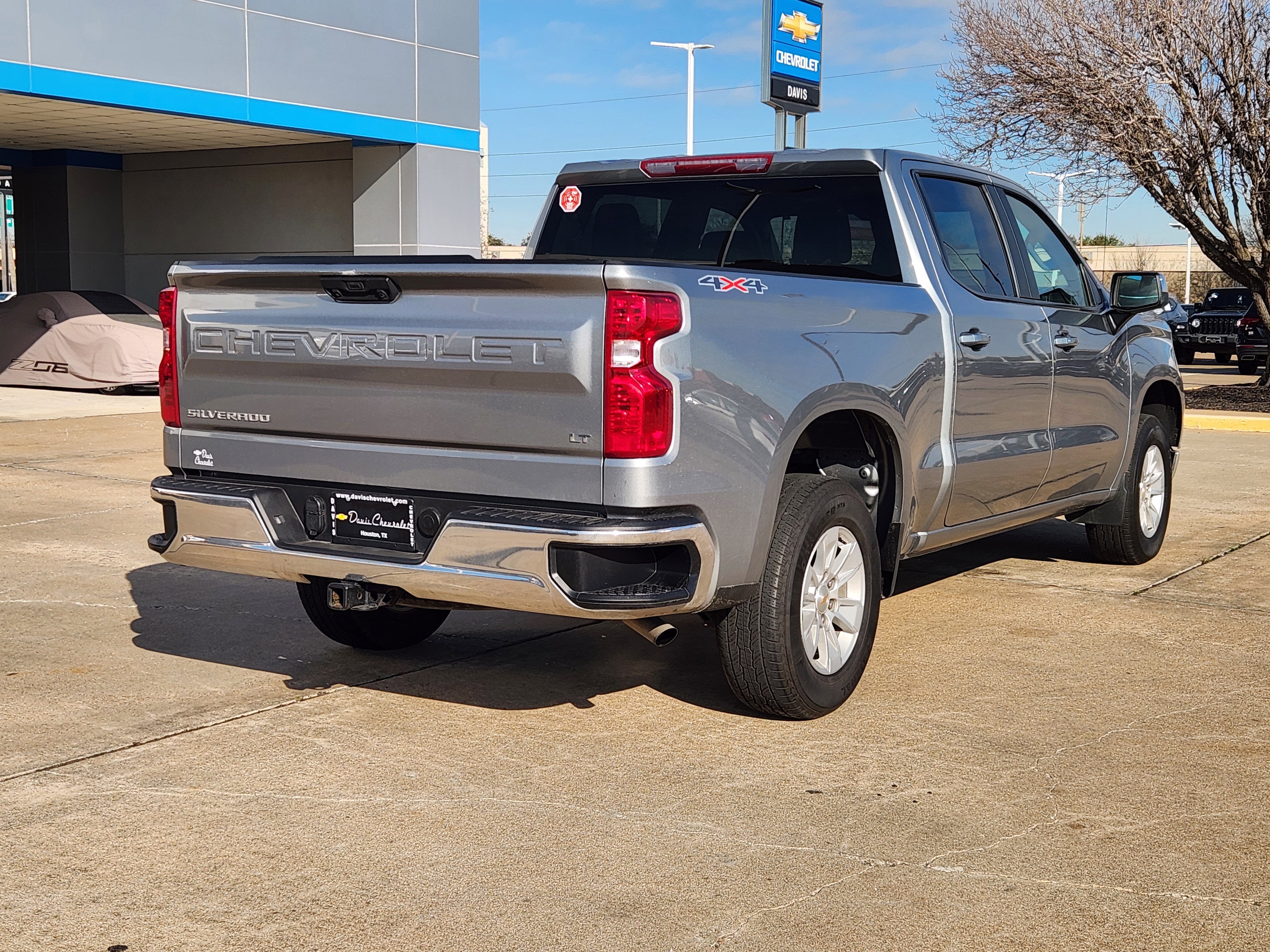 2025 Chevrolet Silverado 1500 LT