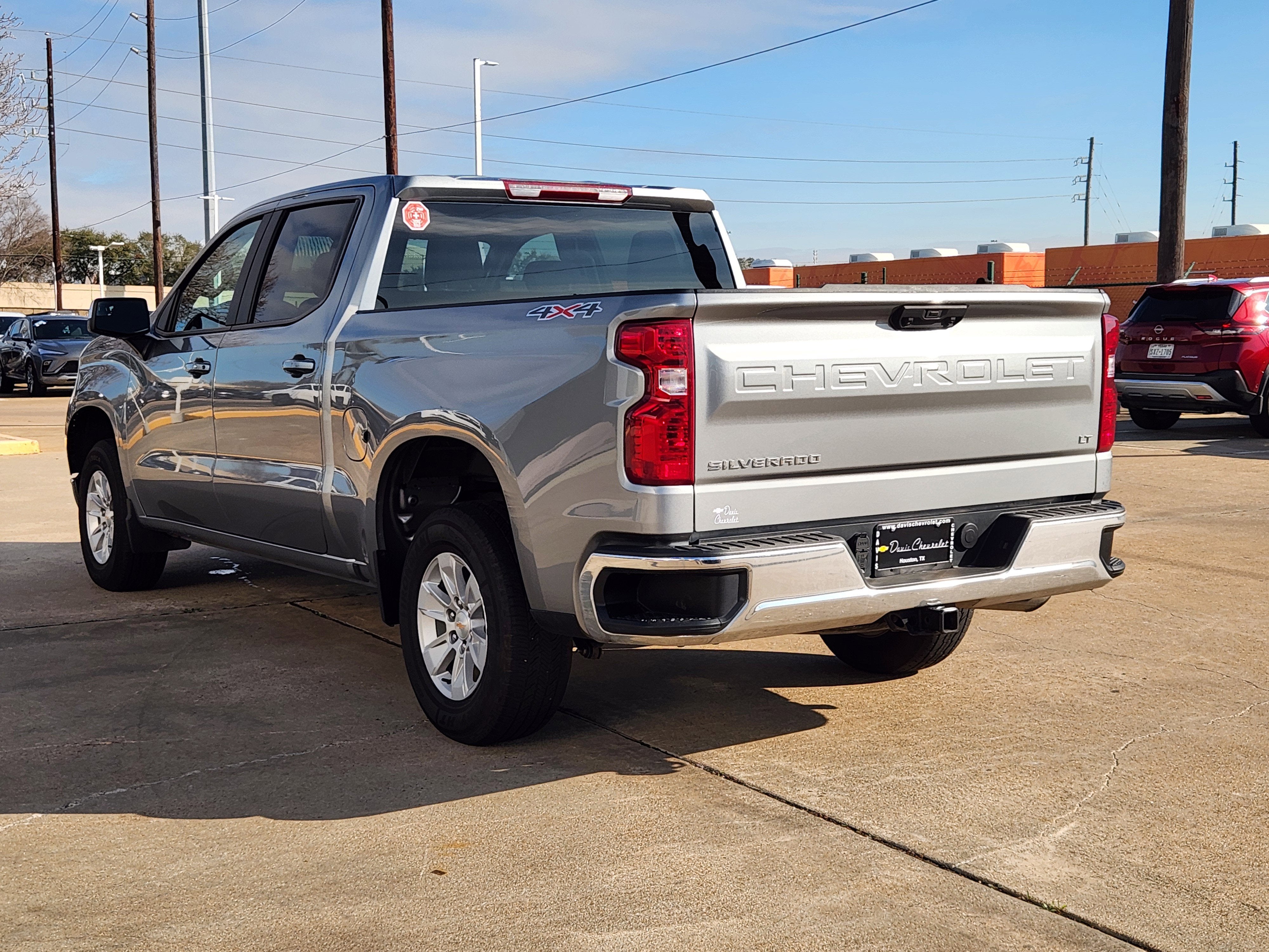 2025 Chevrolet Silverado 1500 LT