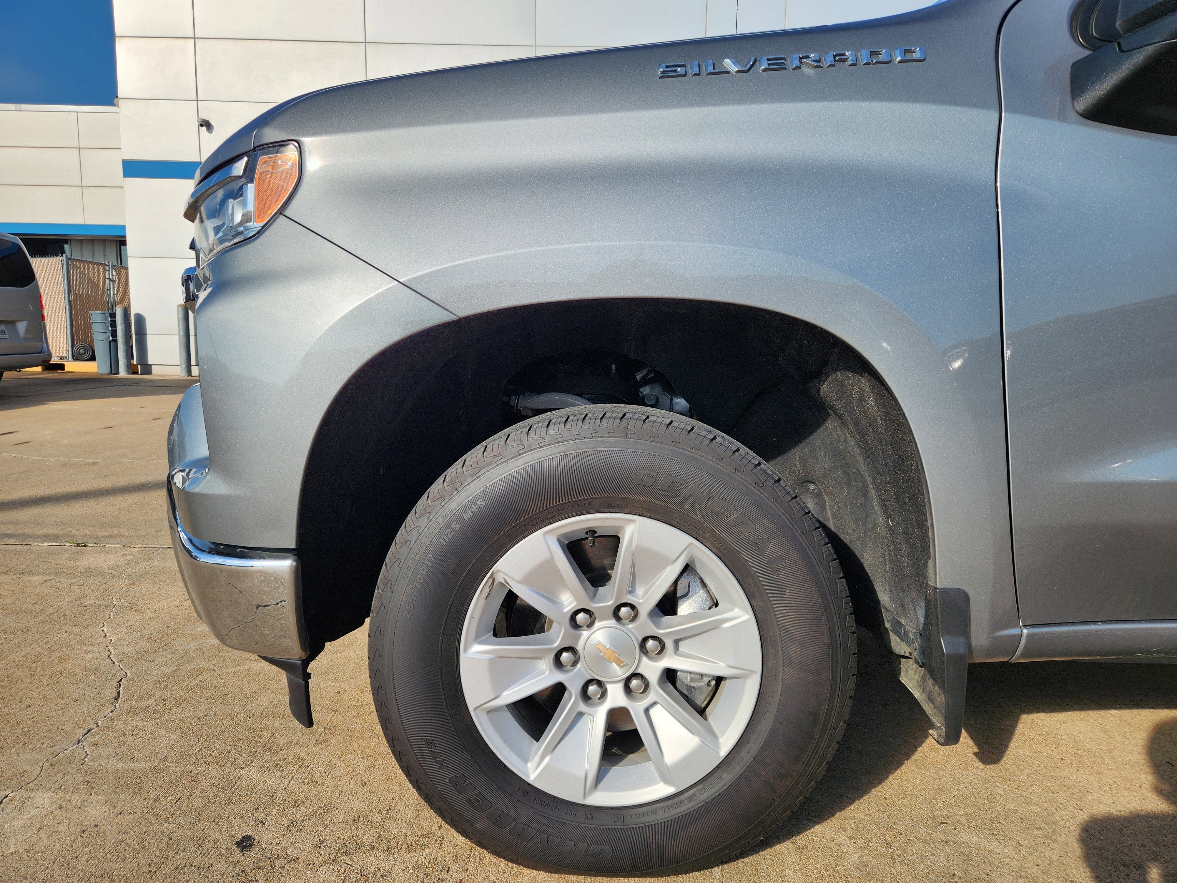 2025 Chevrolet Silverado 1500 LT