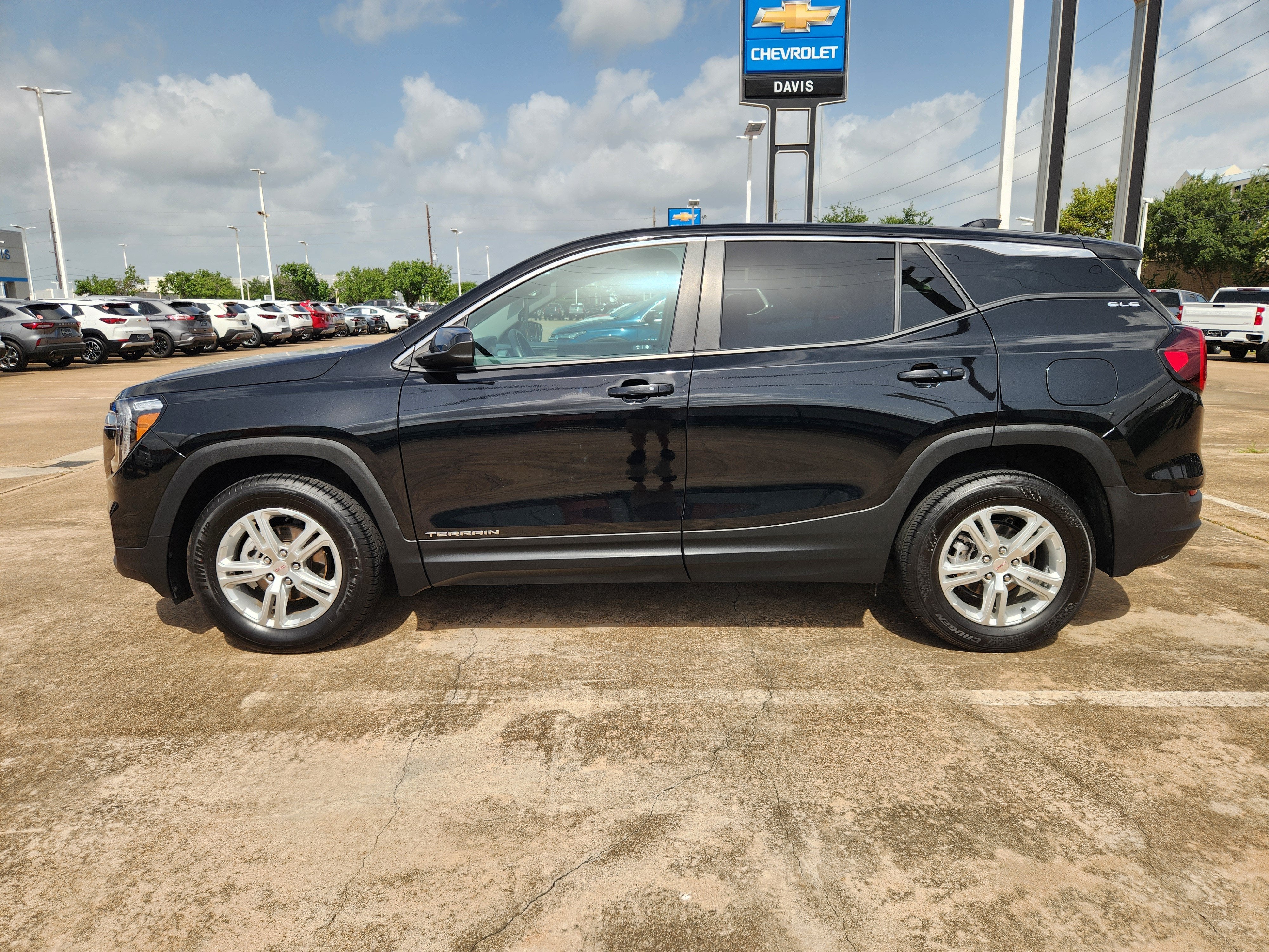 2024 GMC Terrain SLE