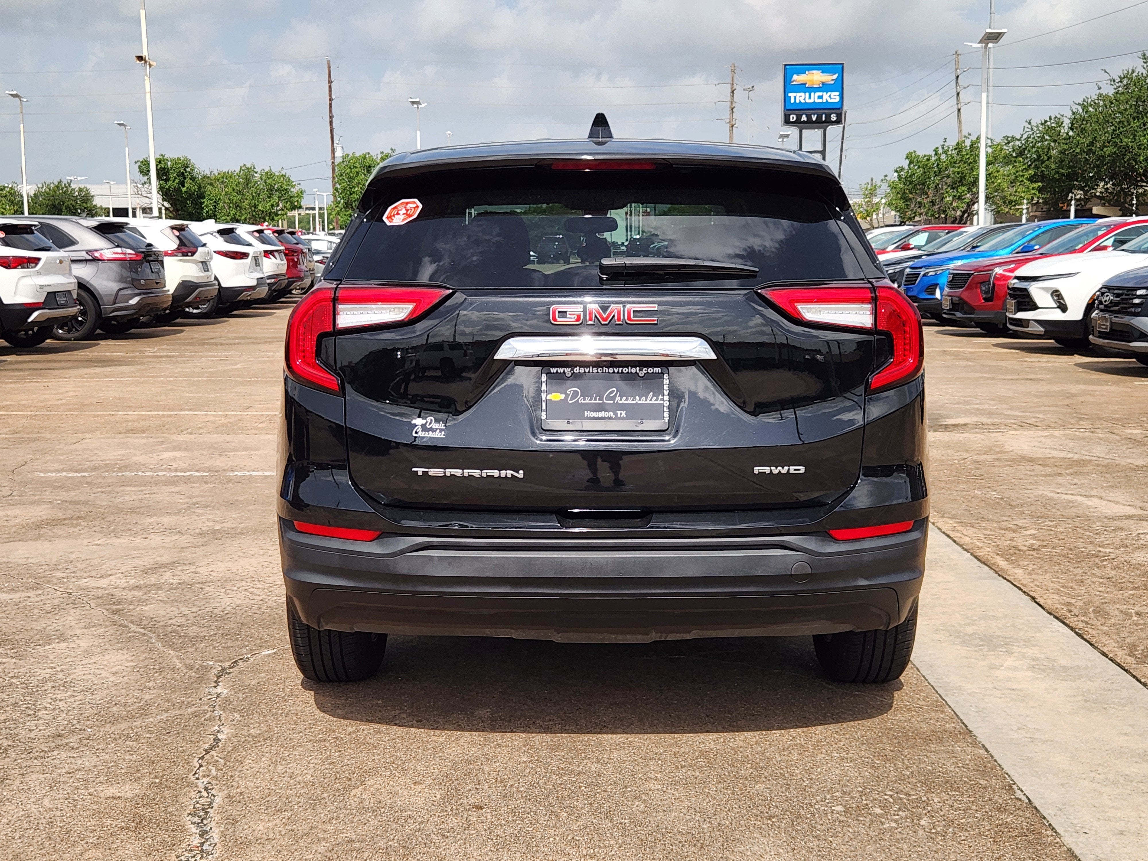 2024 GMC Terrain SLE