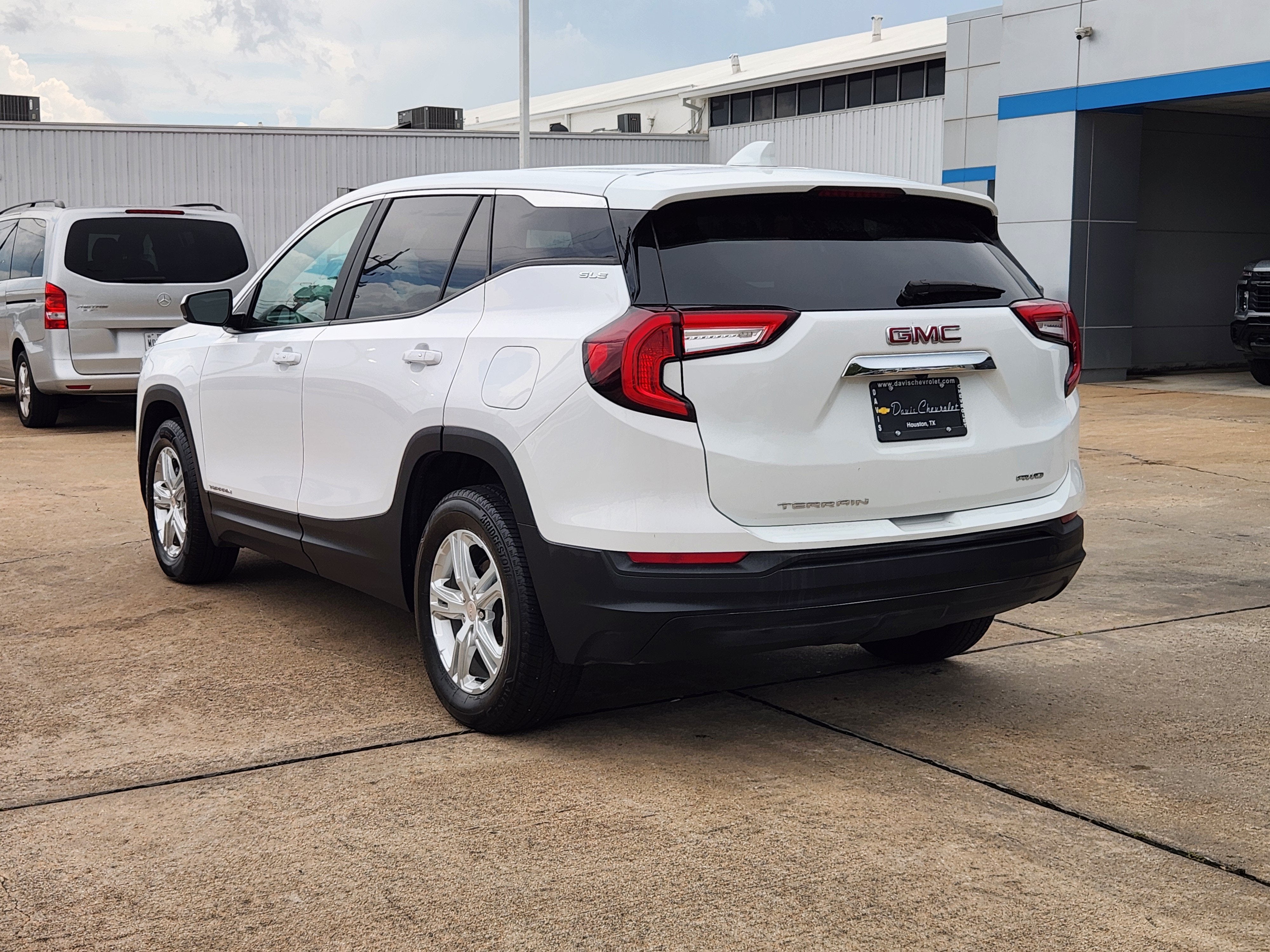 2024 GMC Terrain SLE