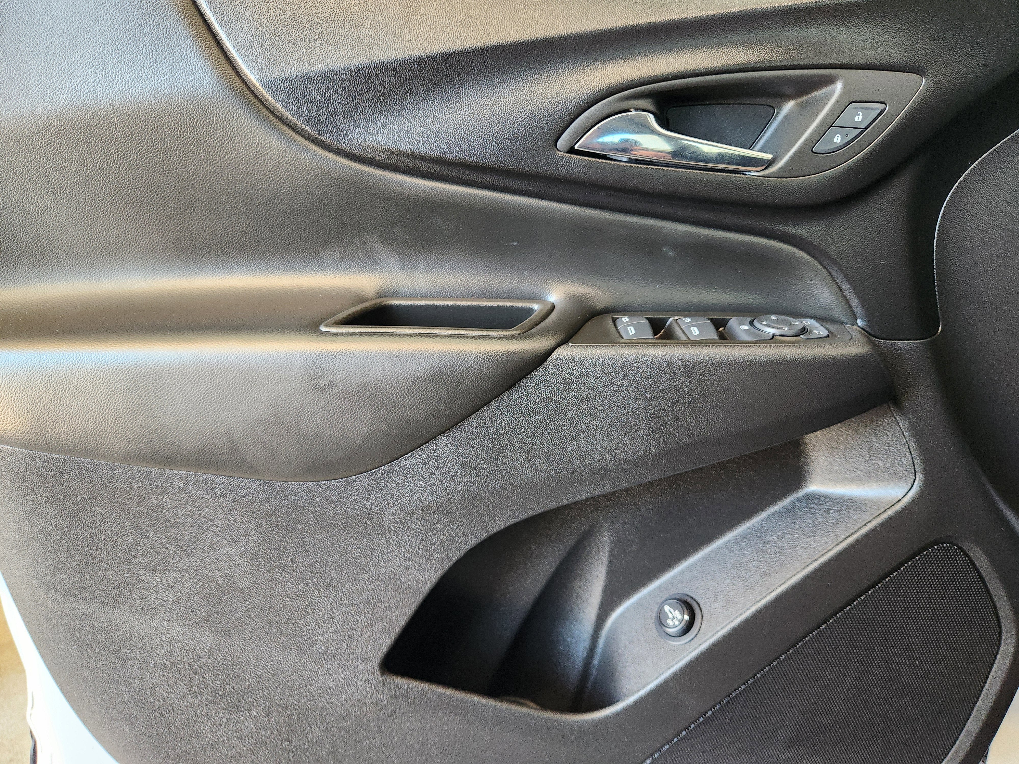 2024 Chevrolet Equinox LT - Photo 23
