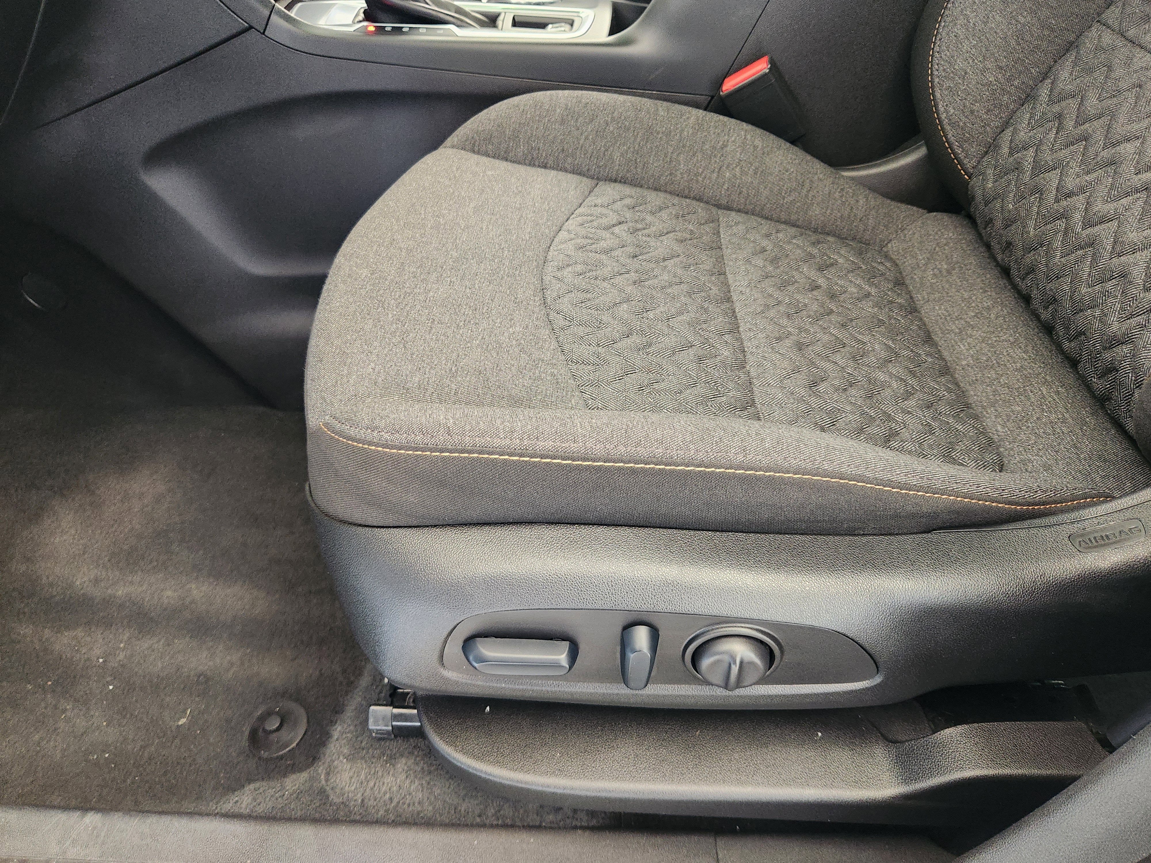 2024 Chevrolet Equinox LT - Photo 25