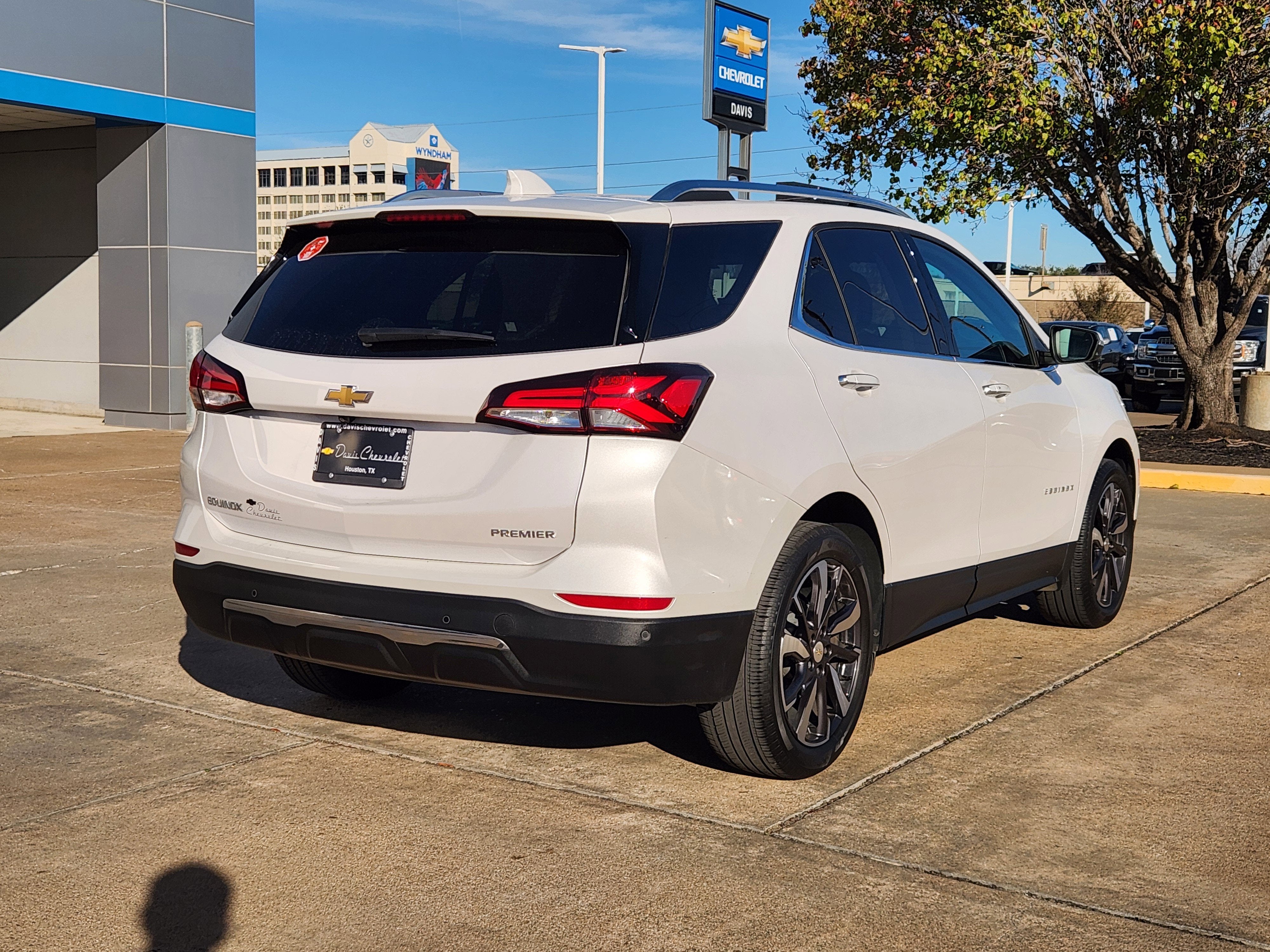 2023 Chevrolet Equinox Premier