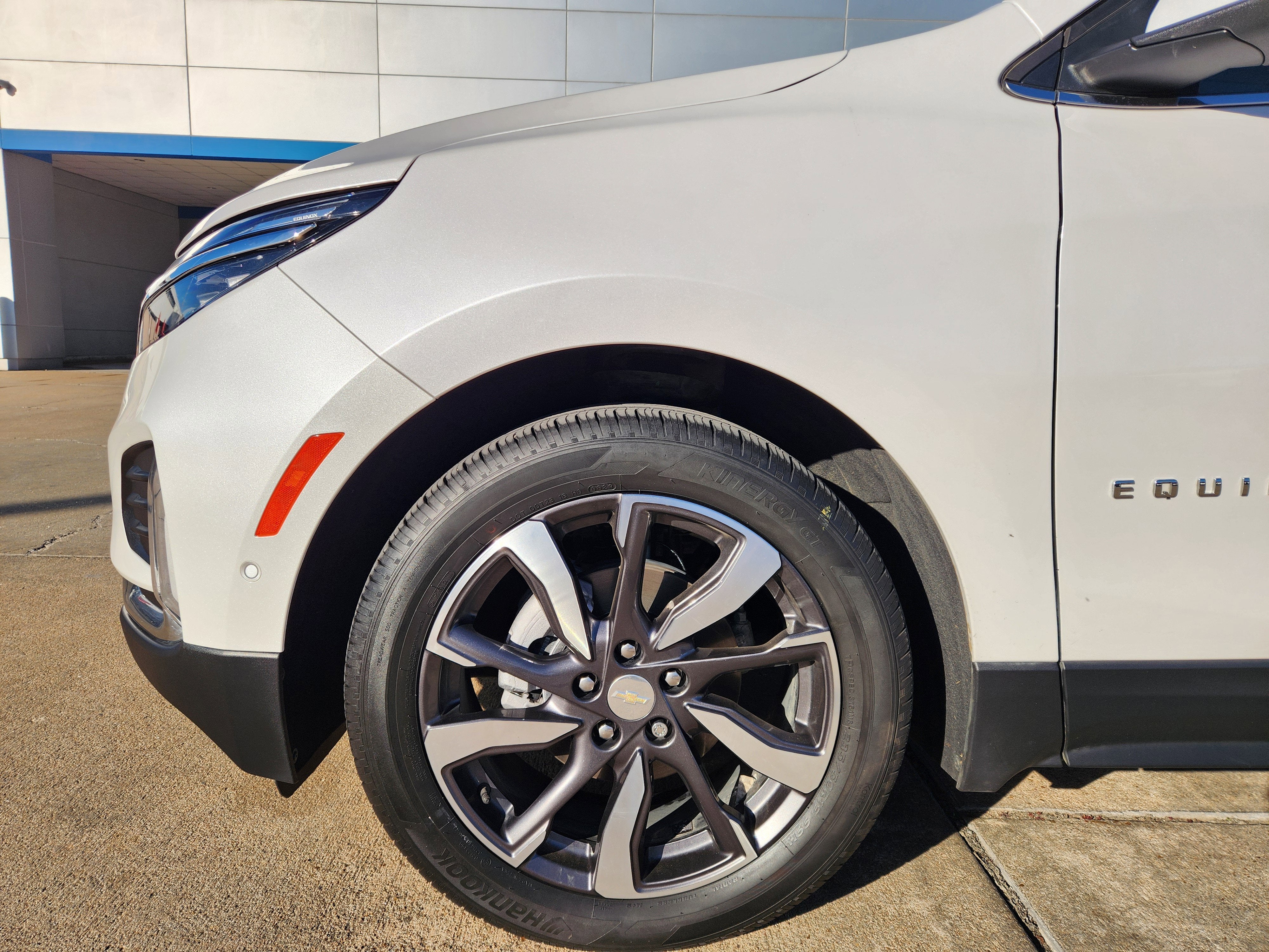 2023 Chevrolet Equinox Premier