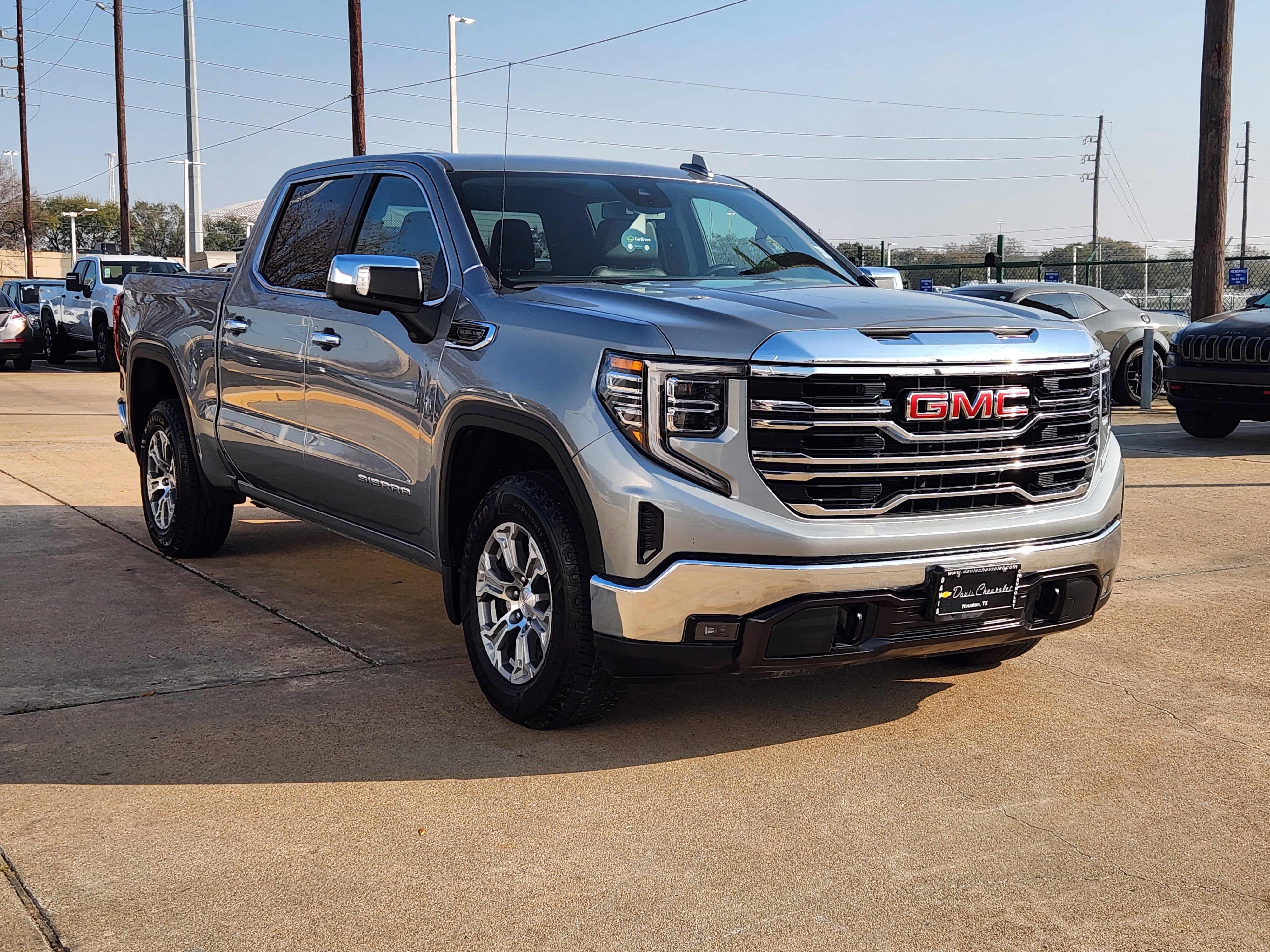 2025 GMC Sierra 1500 SLT