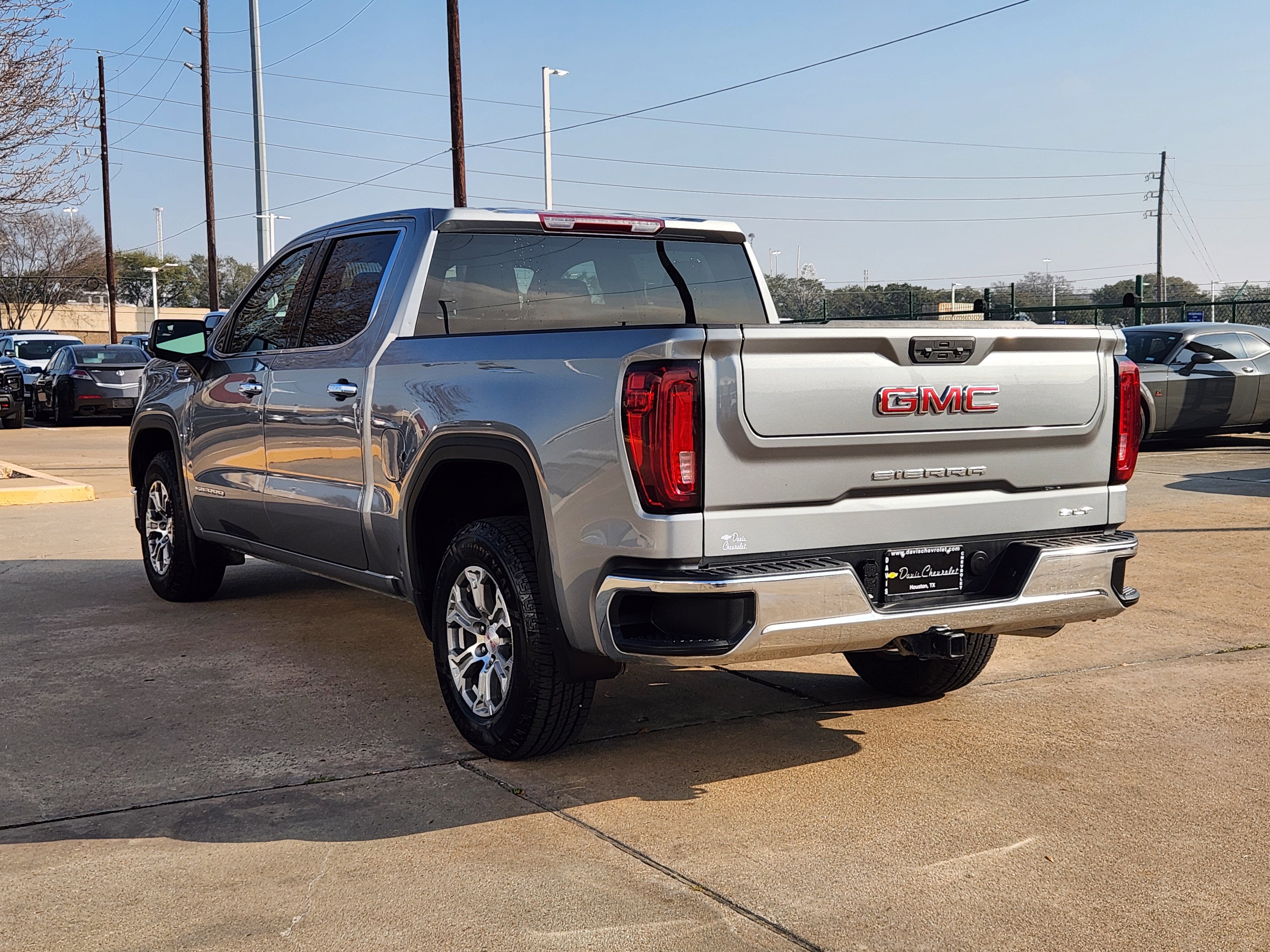 2025 GMC Sierra 1500 SLT