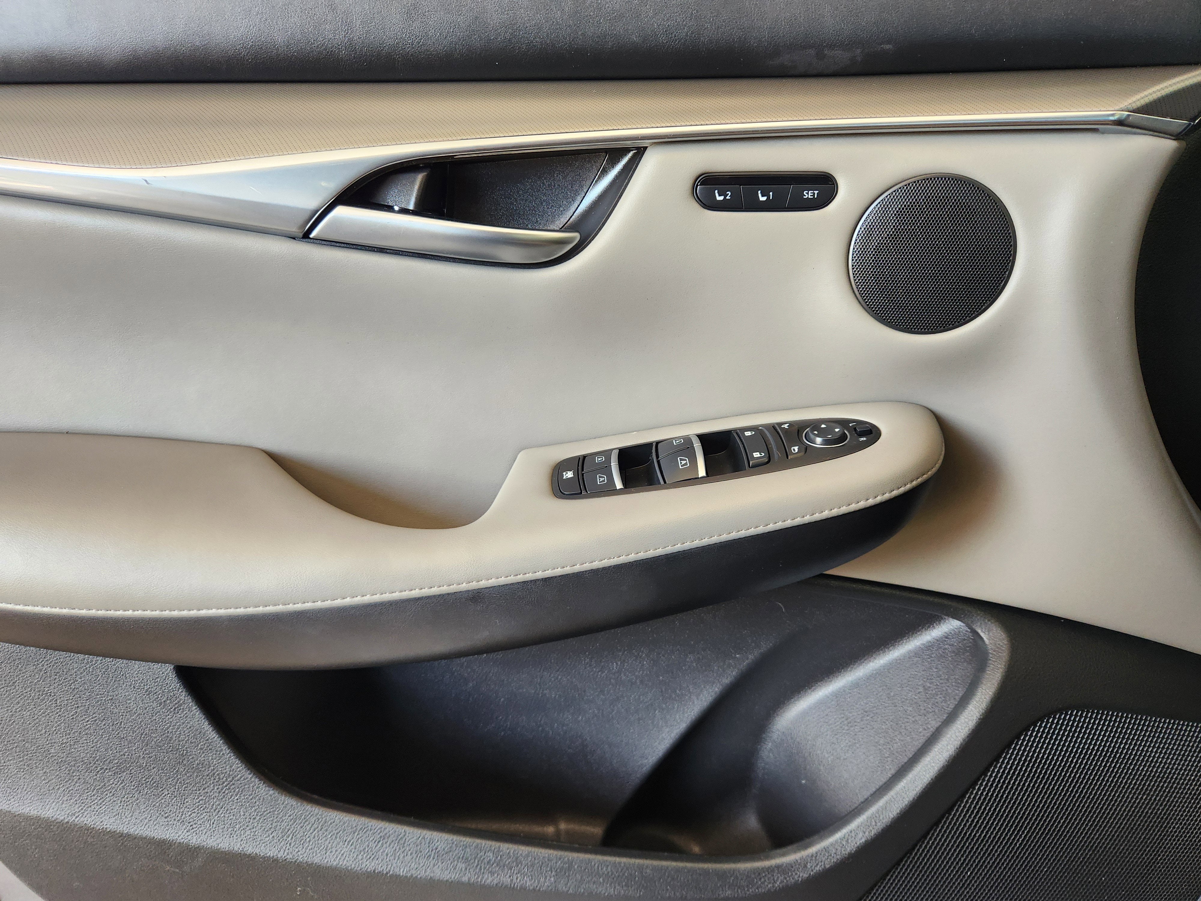 2023 INFINITI QX50 LUXE AWD