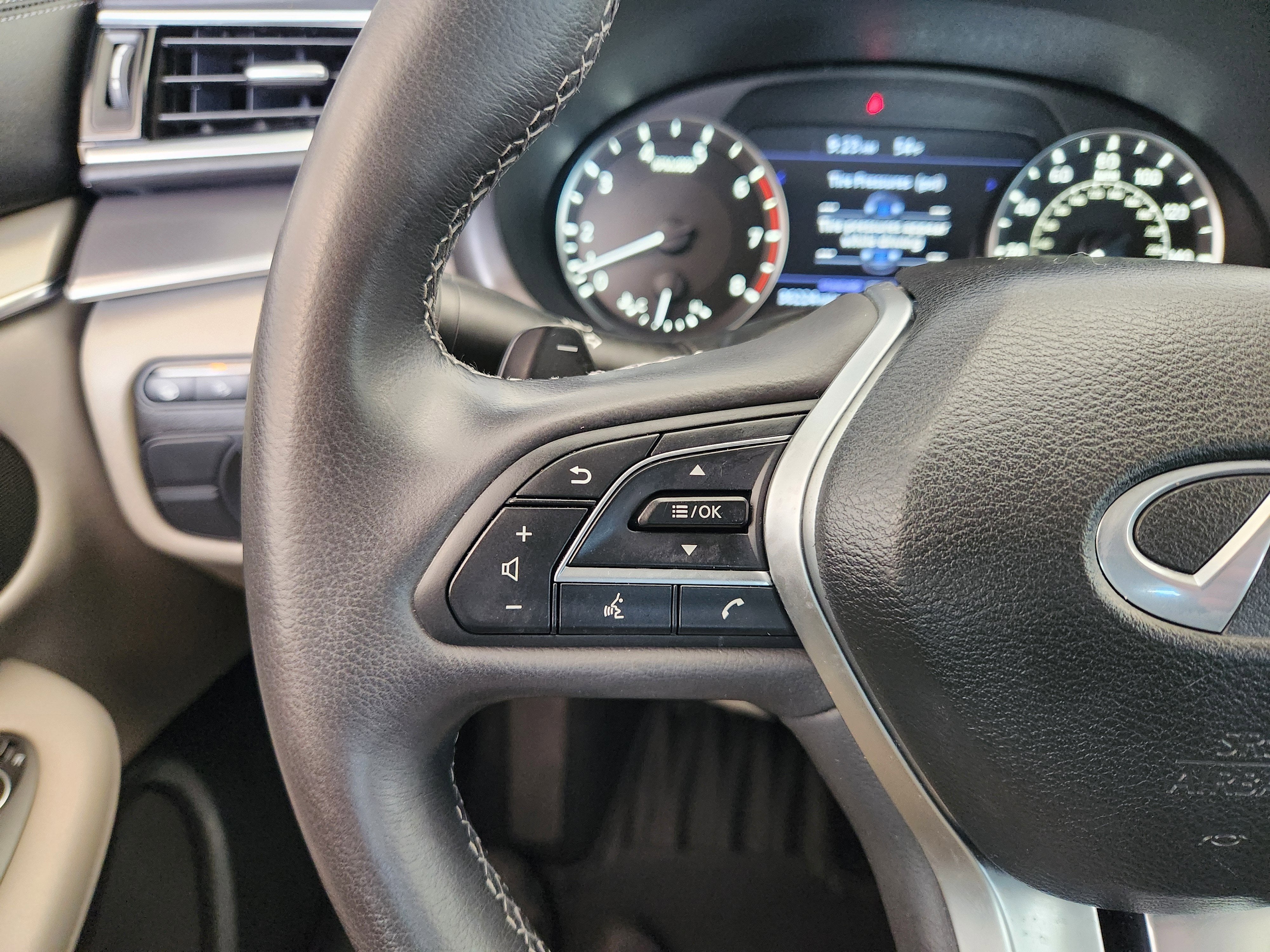 2023 INFINITI QX50 LUXE AWD