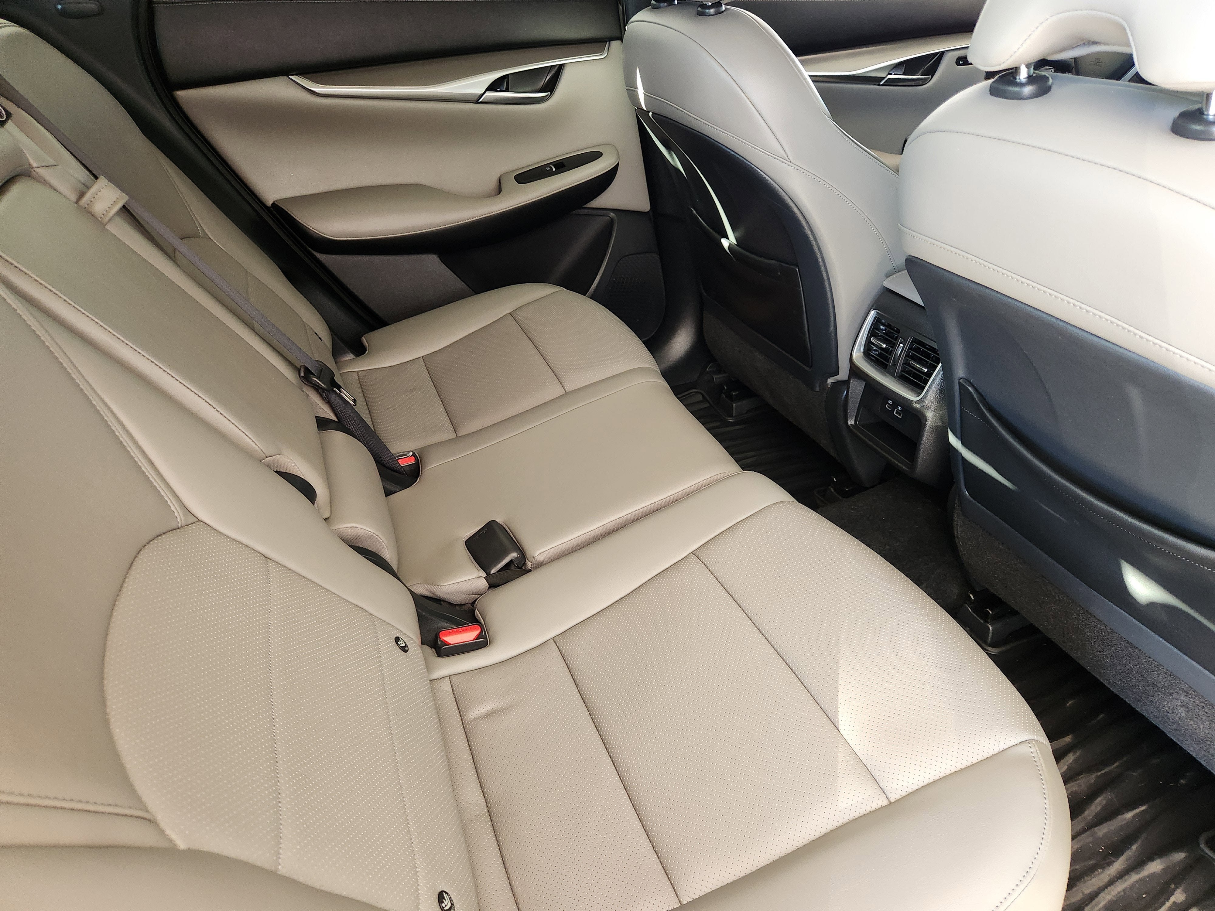 2023 INFINITI QX50 LUXE AWD