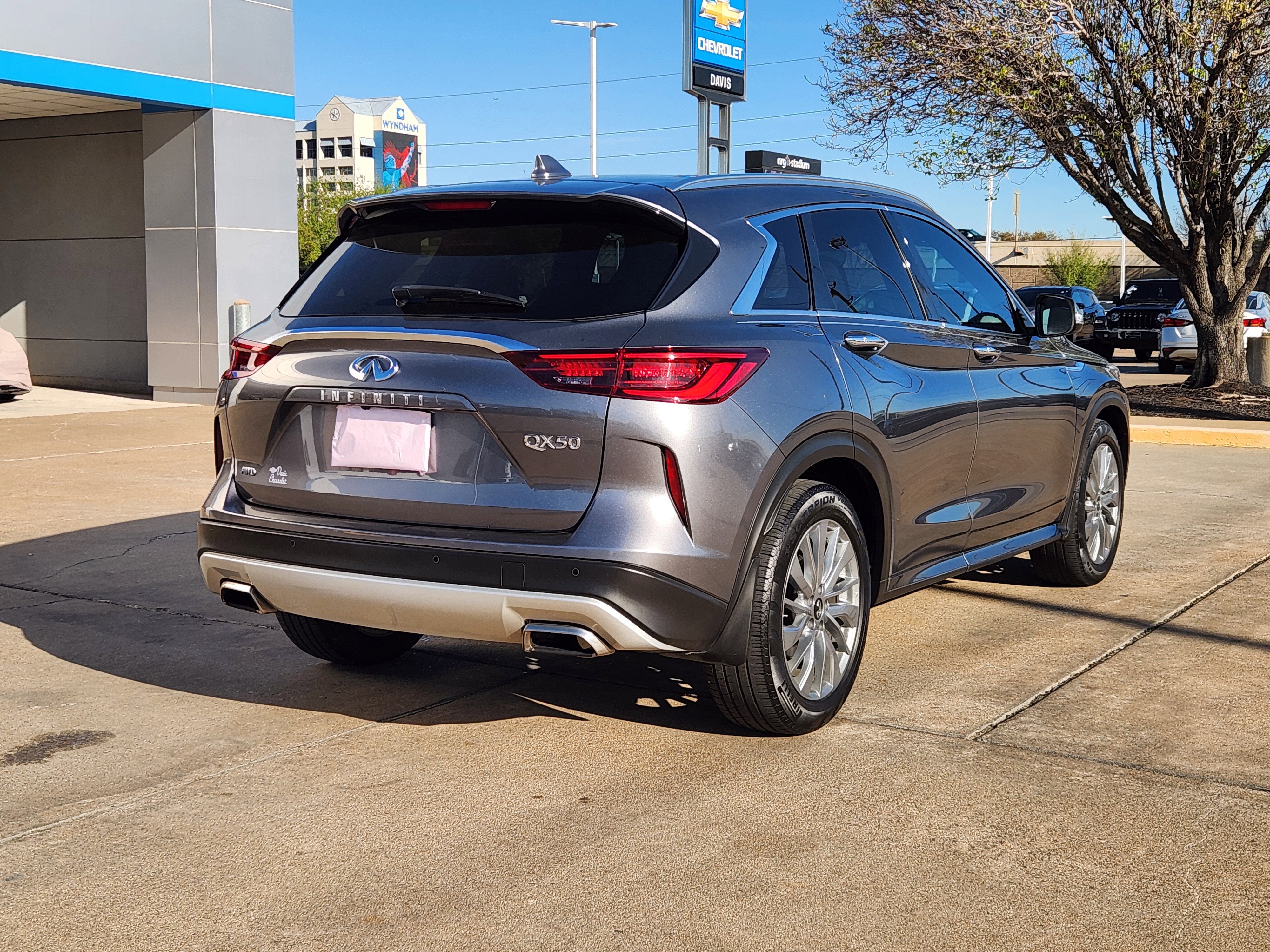 2023 INFINITI QX50 LUXE AWD