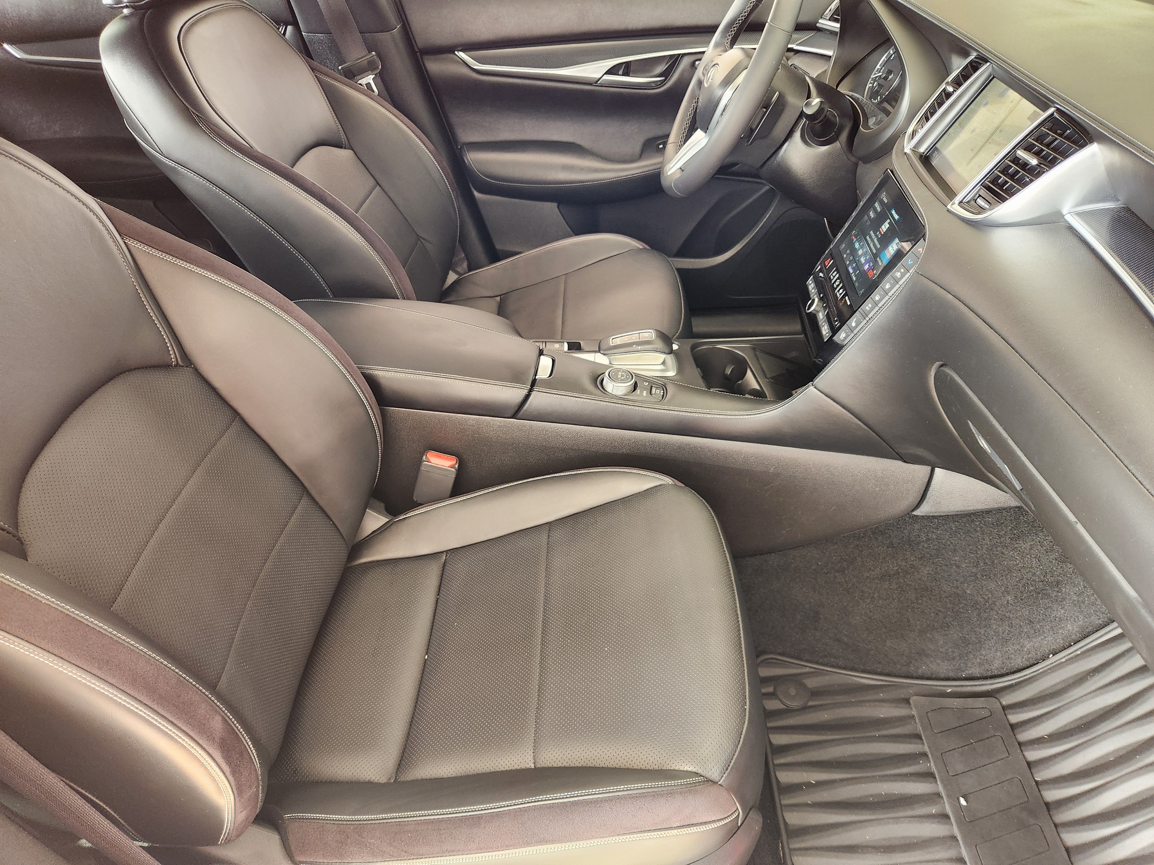 2023 INFINITI QX50 SPORT