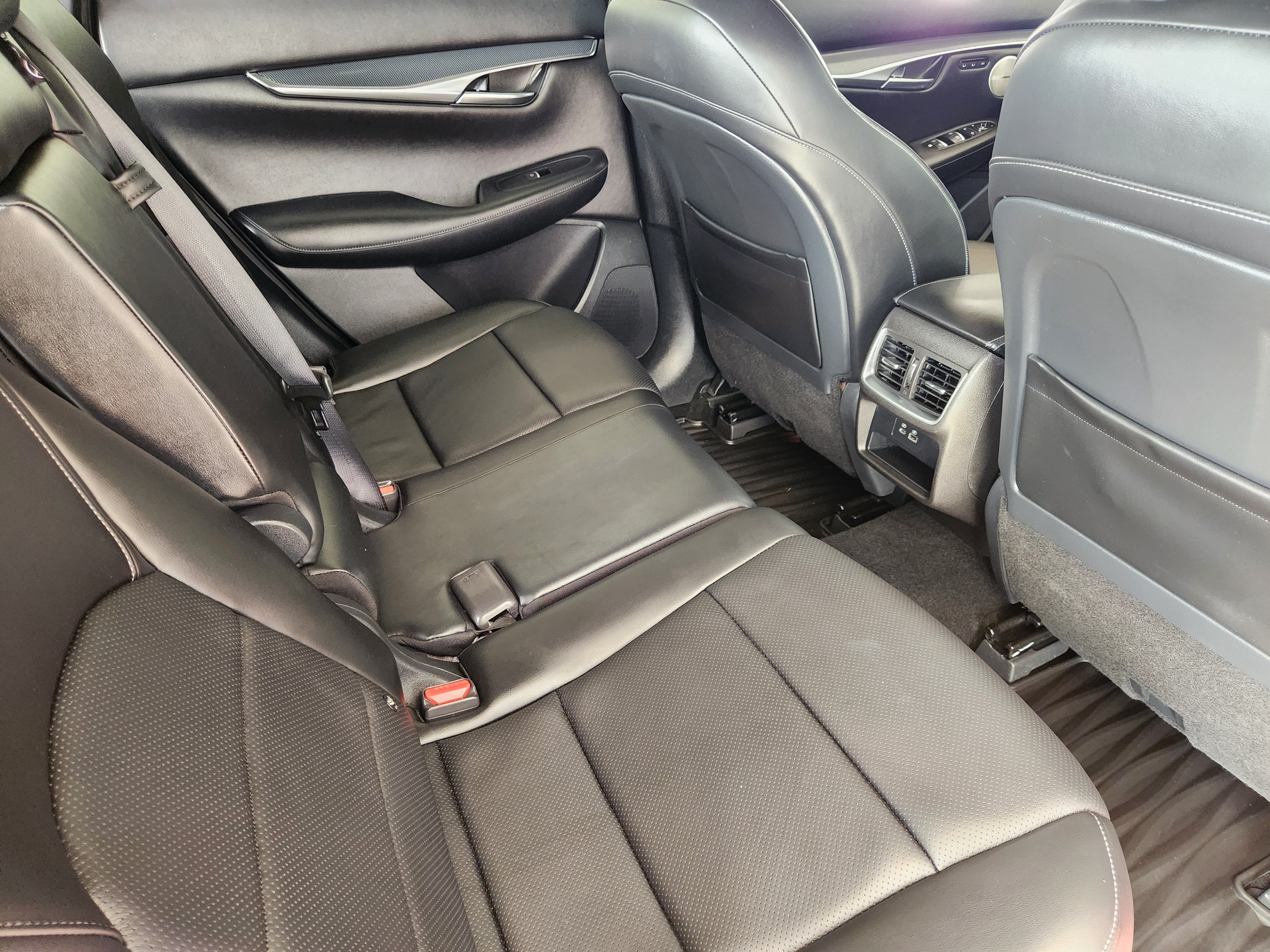 2023 INFINITI QX50 SPORT