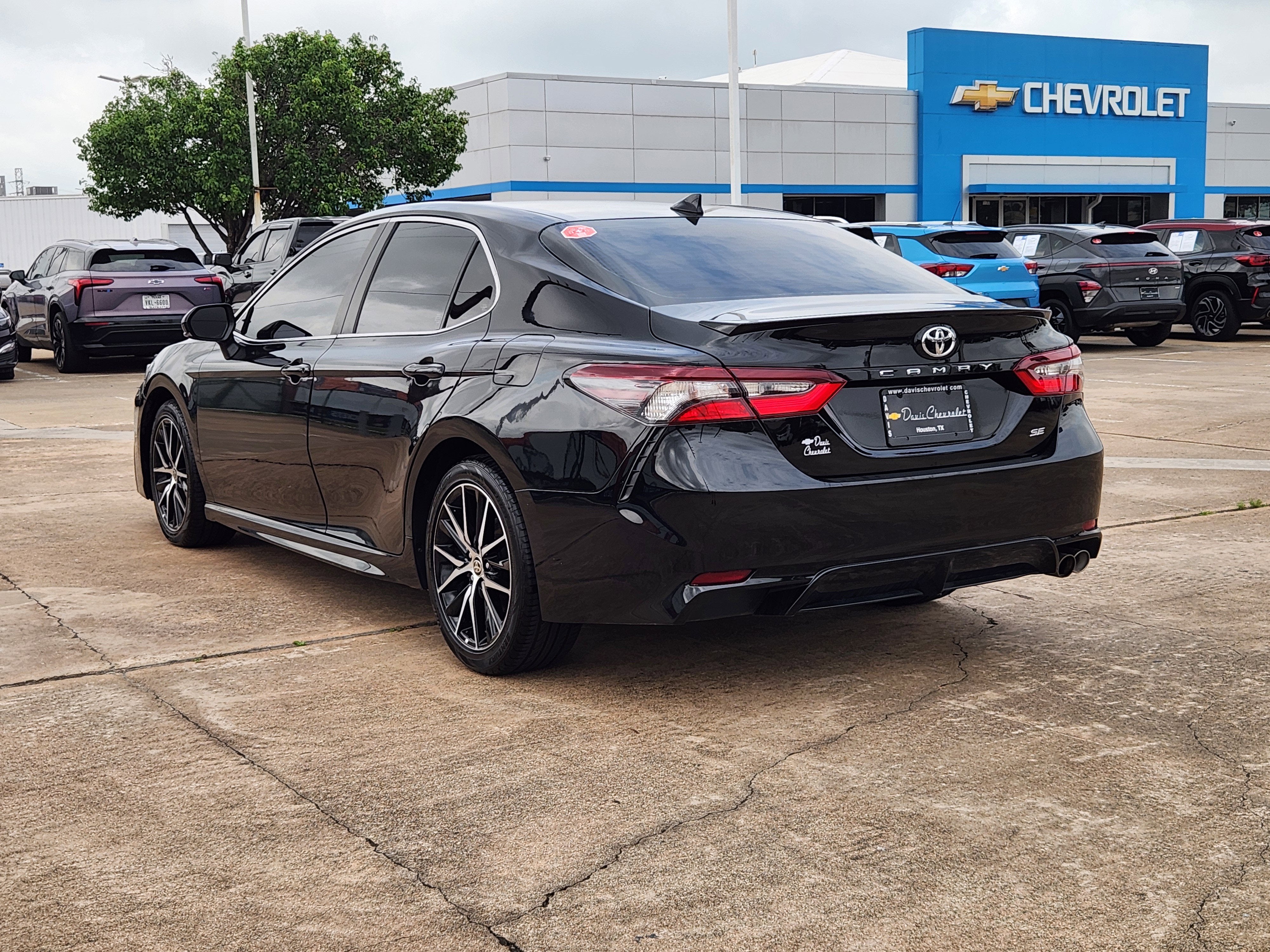 2023 Toyota Camry SE