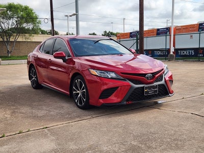 2020 Toyota Camry SE