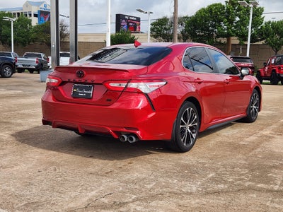 2020 Toyota Camry SE