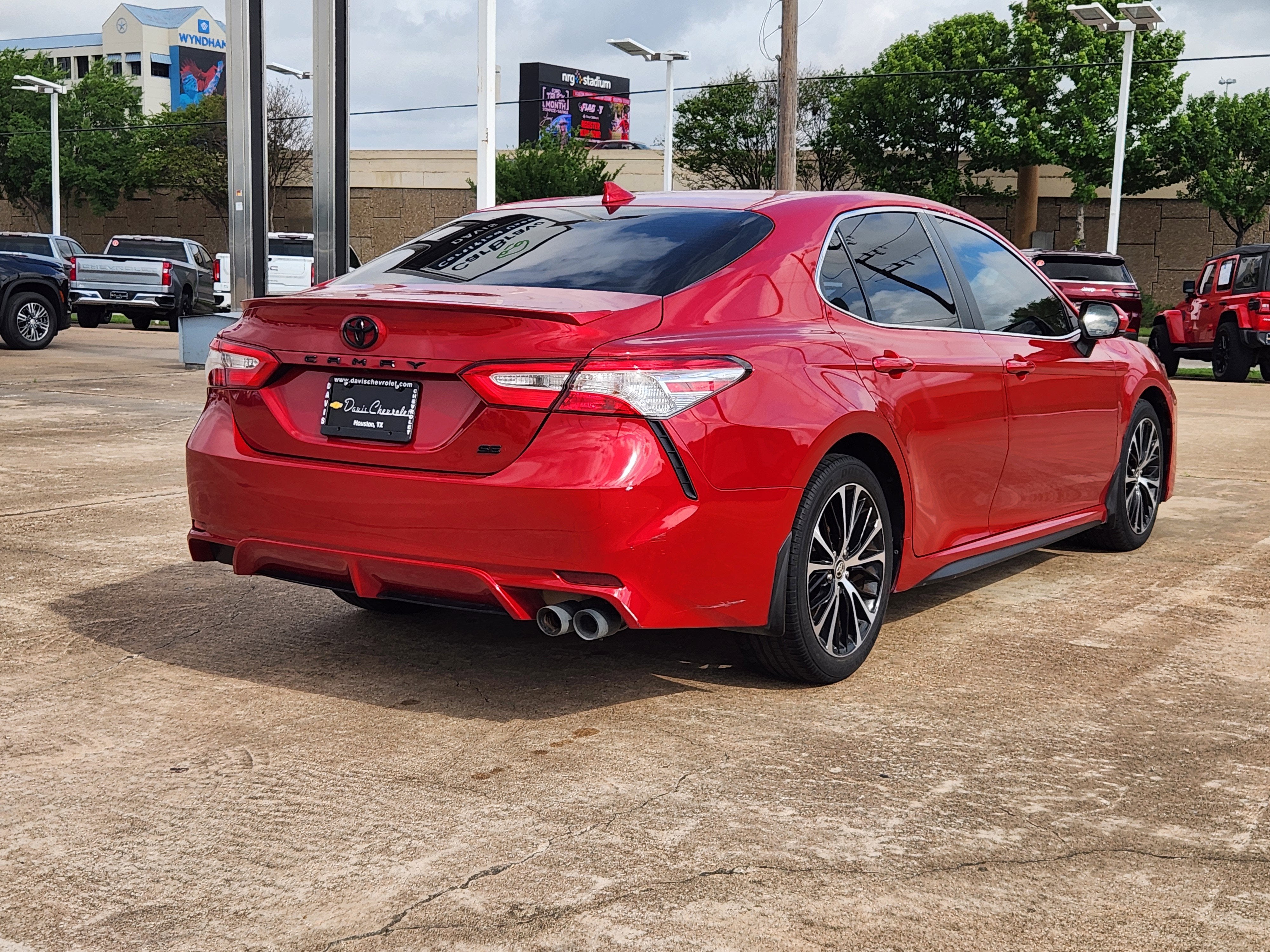 2020 Toyota Camry SE