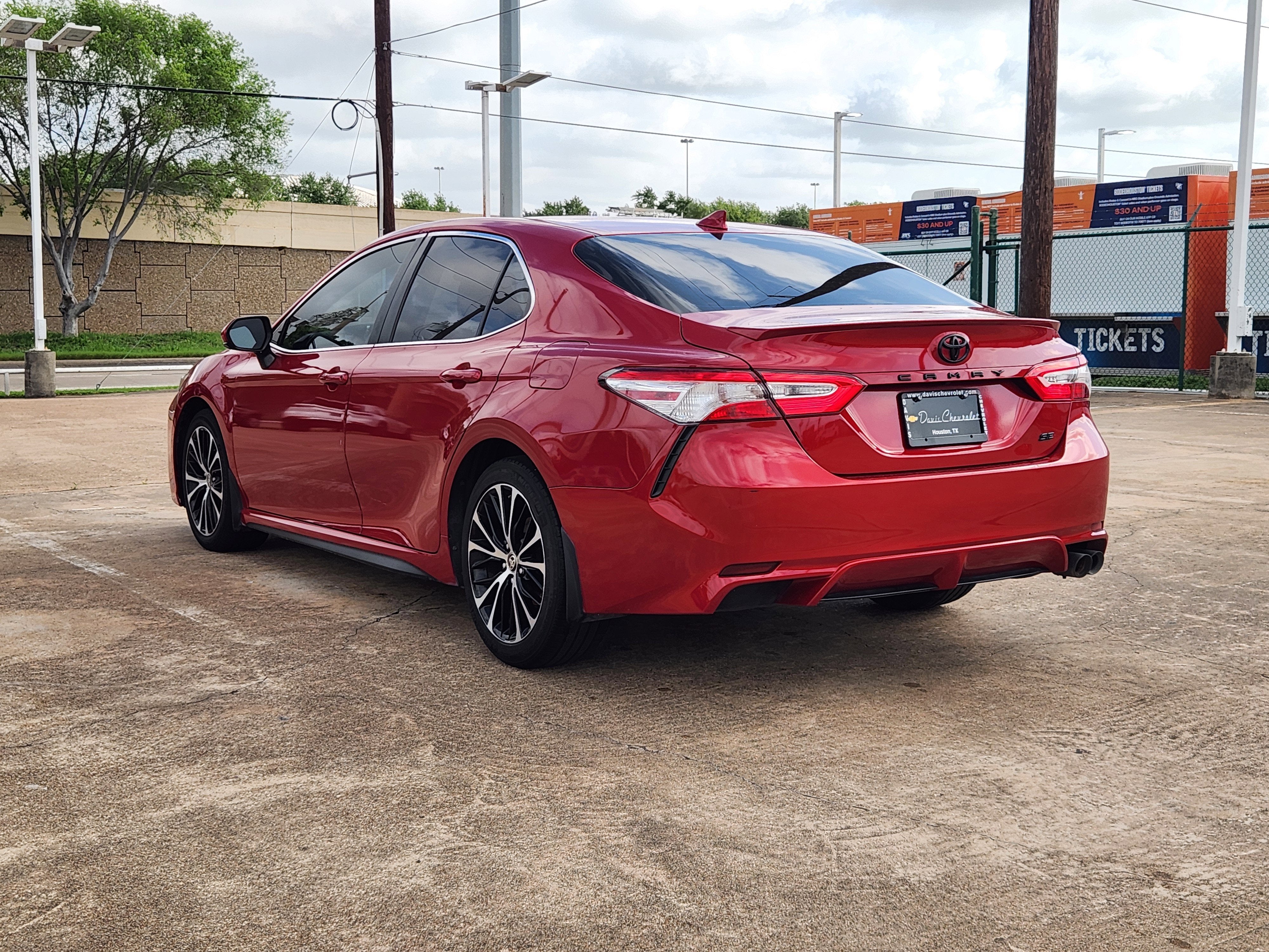 2020 Toyota Camry SE