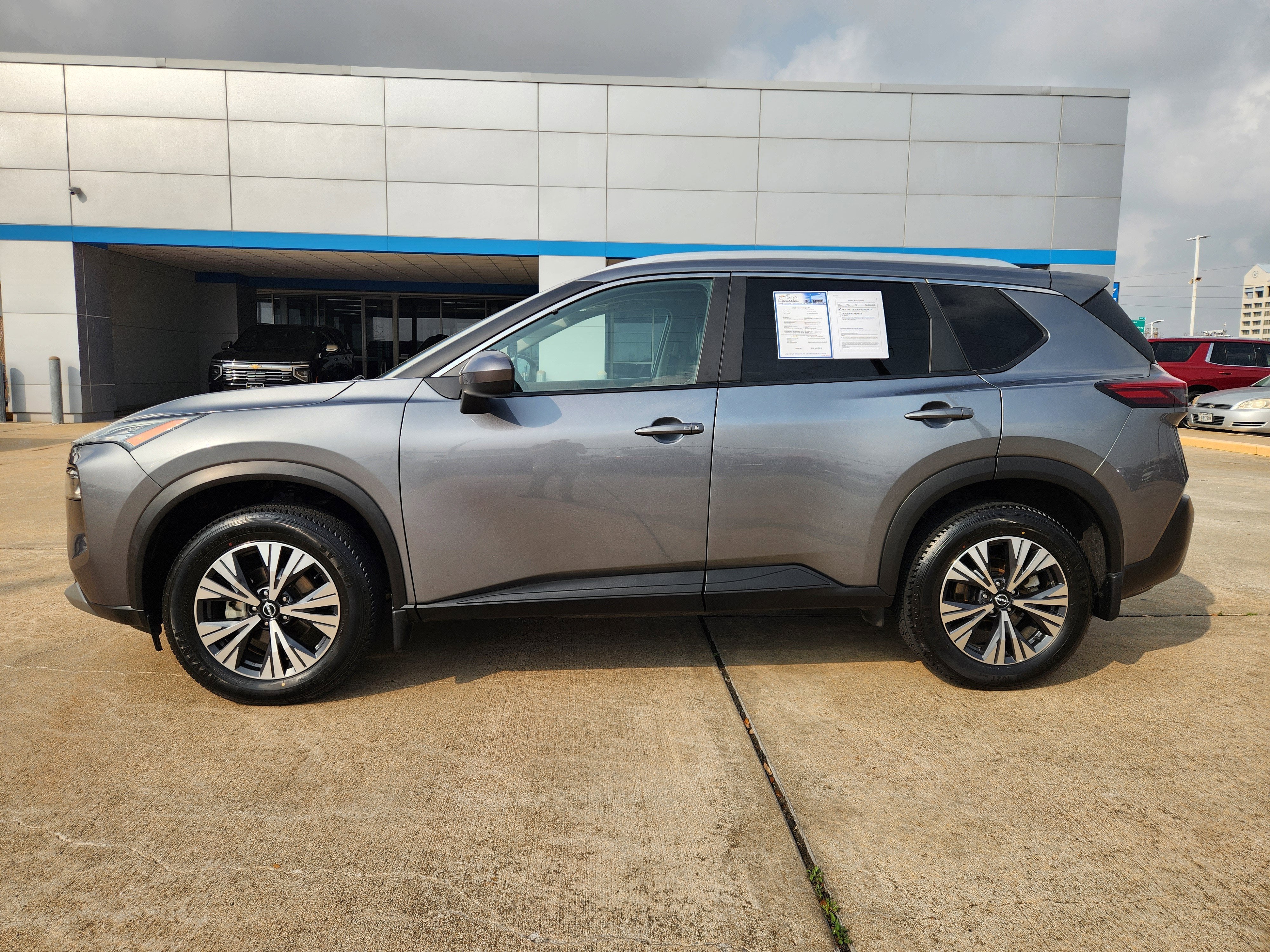 2023 Nissan Rogue SV FWD