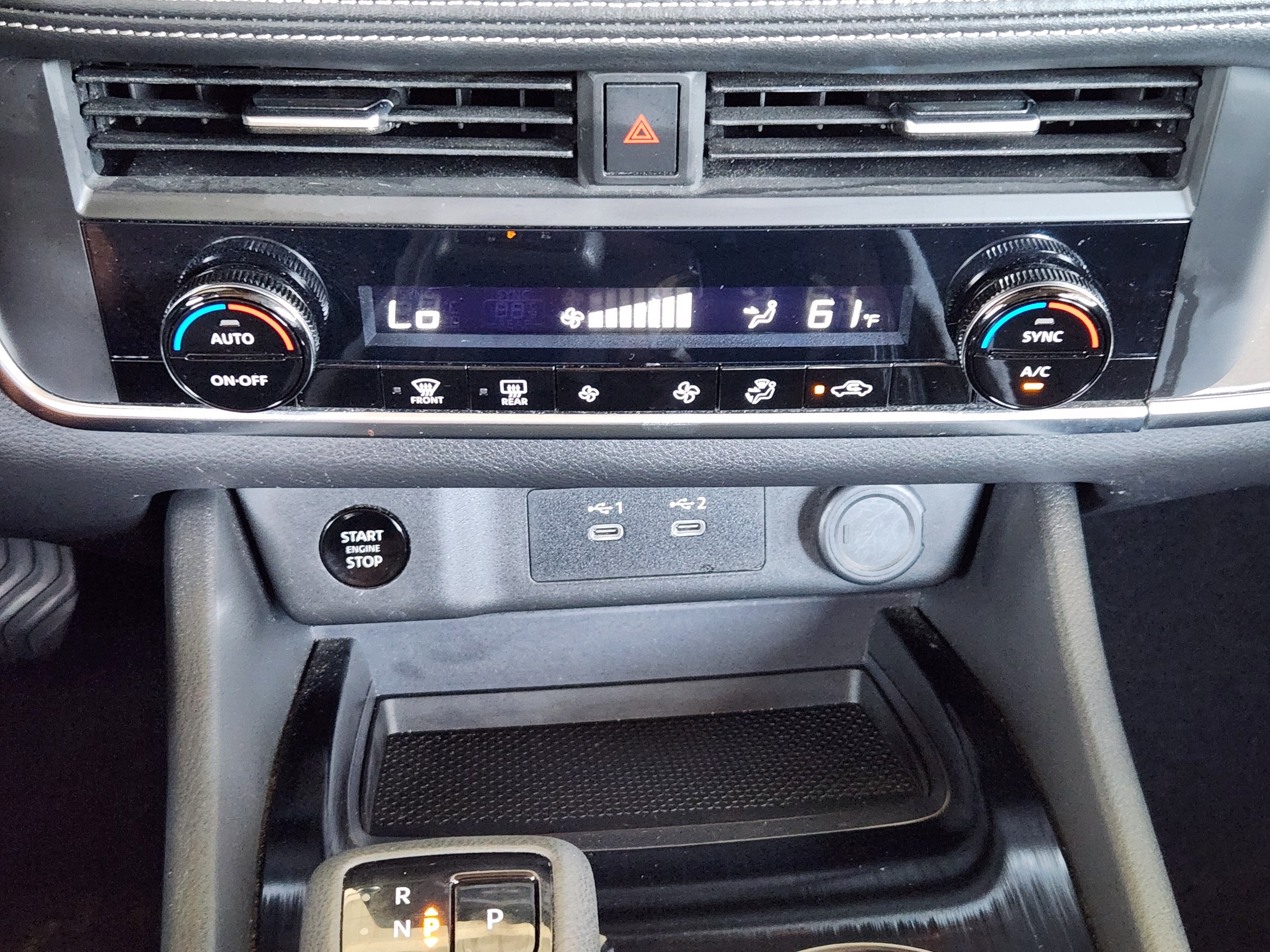 2024 Nissan Rogue SV - Photo 17